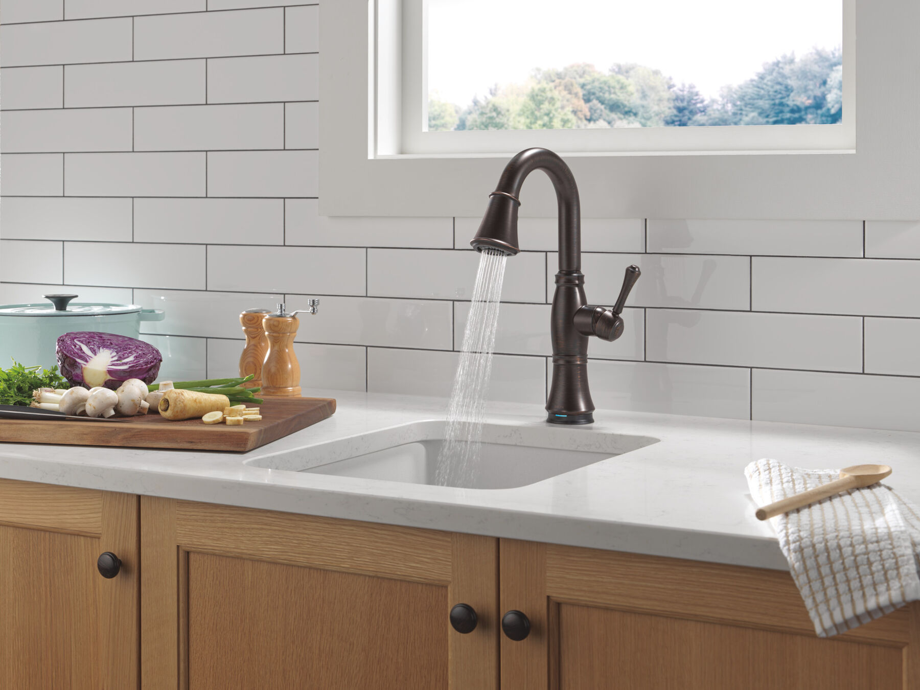 Touch2O® Bar / Prep Faucet with Touchless Technology, image 12