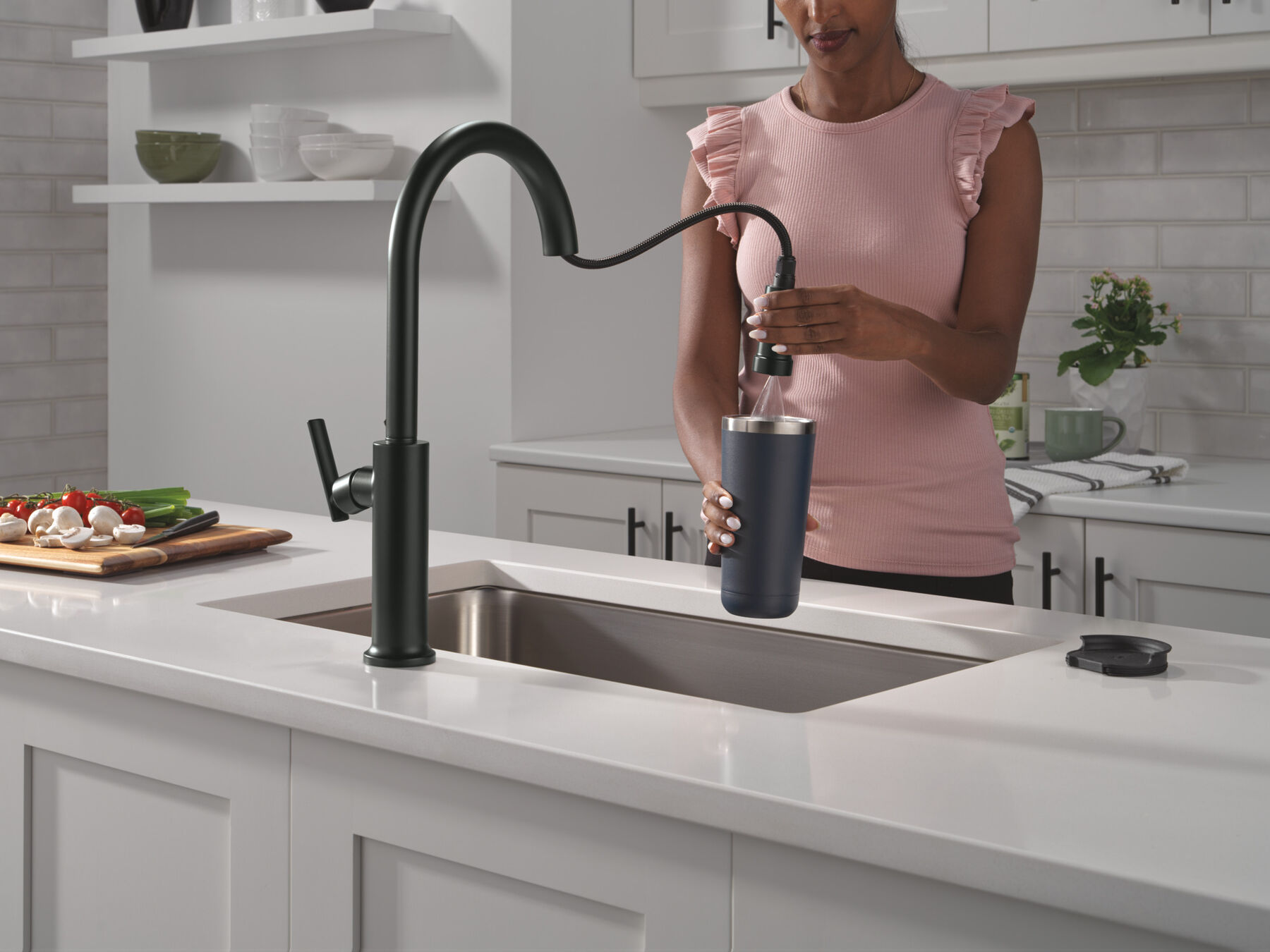 Single Handle Pull-Down Kitchen Faucet