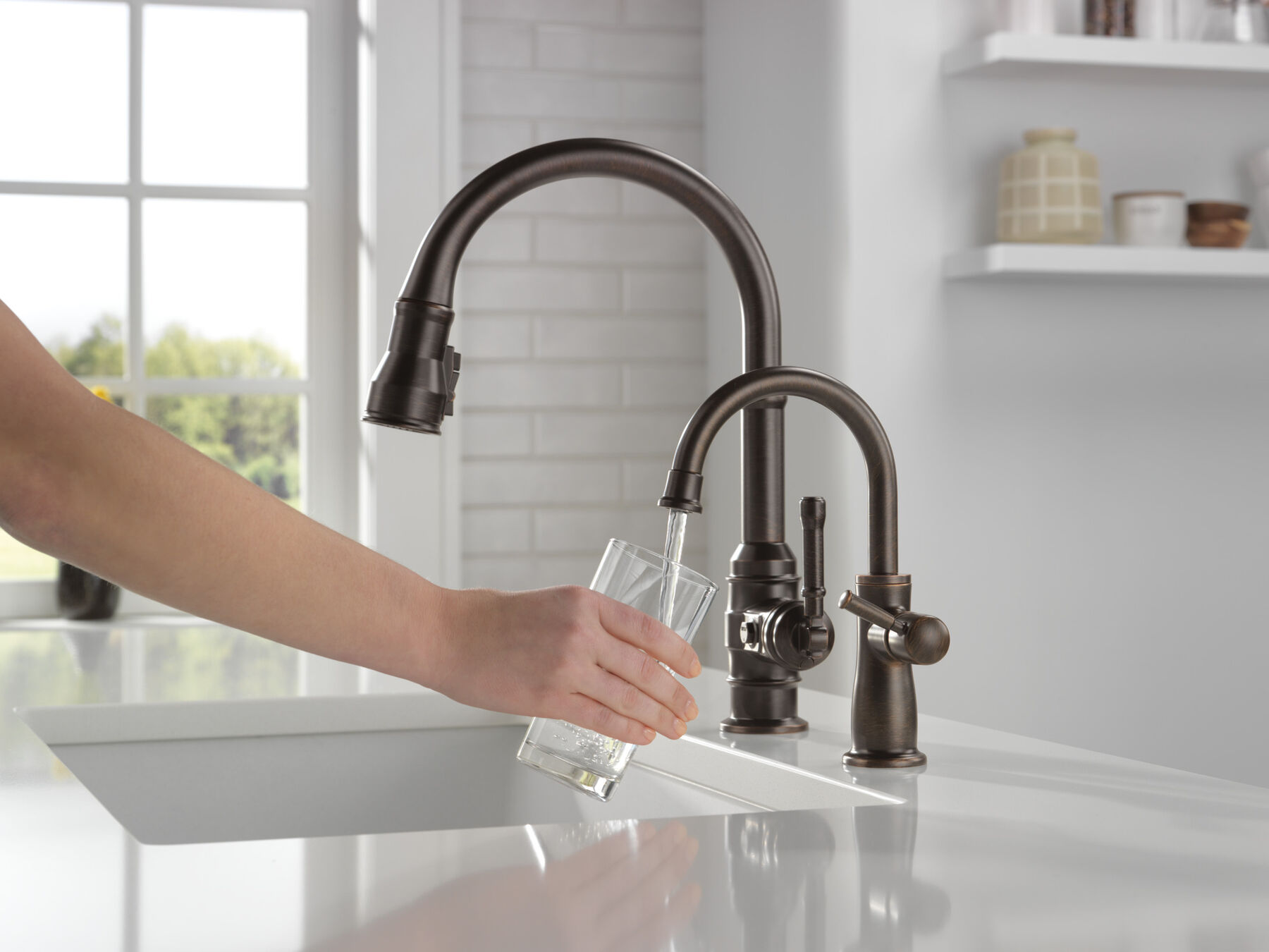 Single Handle Pull-Down Kitchen Faucet, image 1