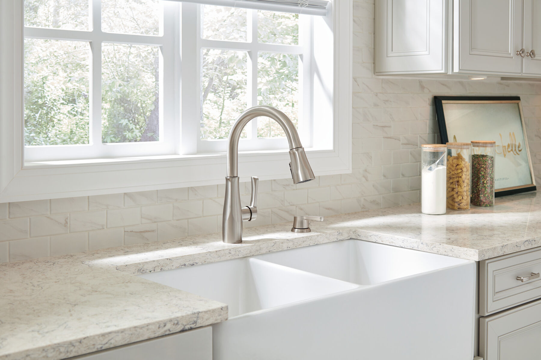 Single Handle Kitchen Faucet (Recertified)
