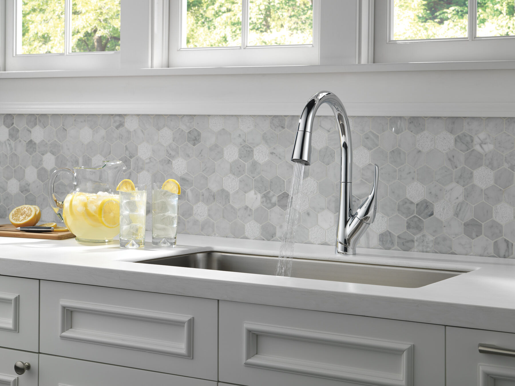 Single Handle Pull-Down Kitchen Faucet with ShieldSpray® Technology, image 10