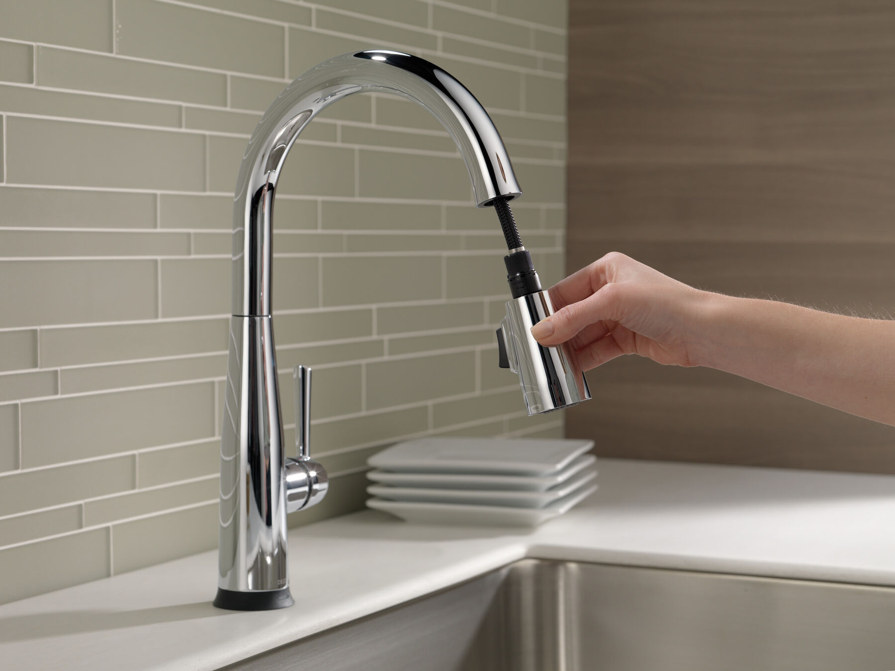 Single Handle Pull-Down Kitchen Faucet with Touch<sub>2</sub>O® Technology, image 10