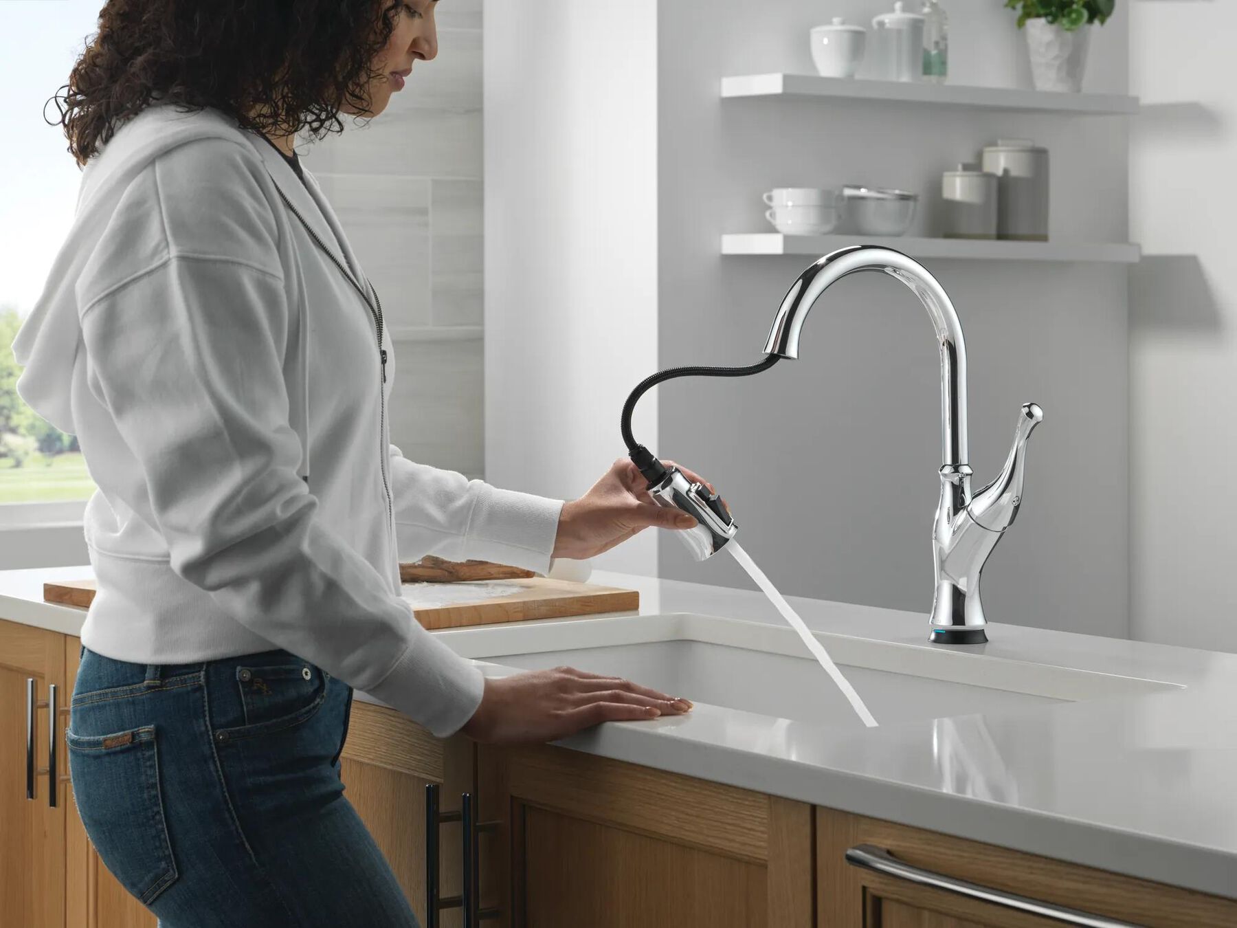 Touch<sub>2</sub>O&reg; Technology Kitchen Faucet with Touchless Technology