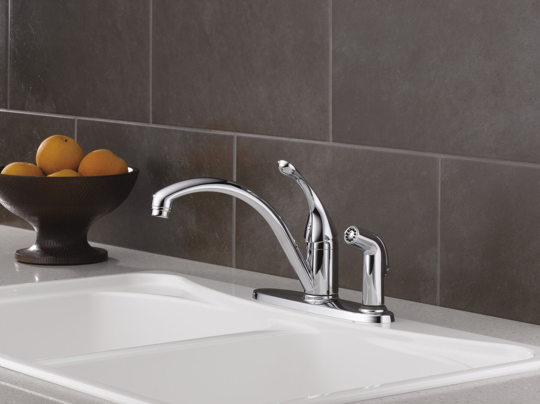 Single Handle Kitchen Faucet with Integral Spray