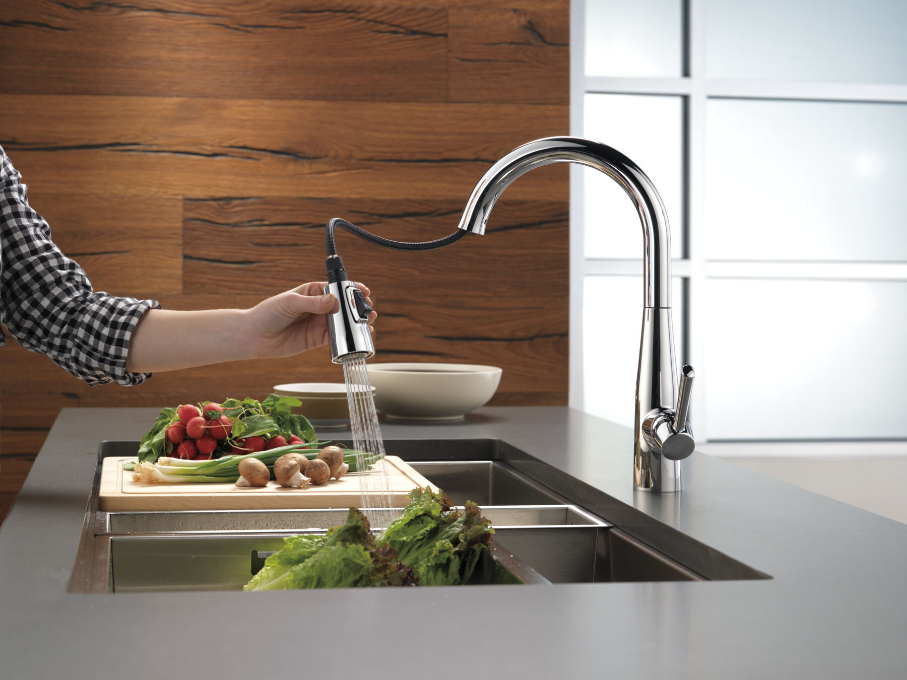 Single Handle Pull-down Kitchen Faucet (Recertified), image 3