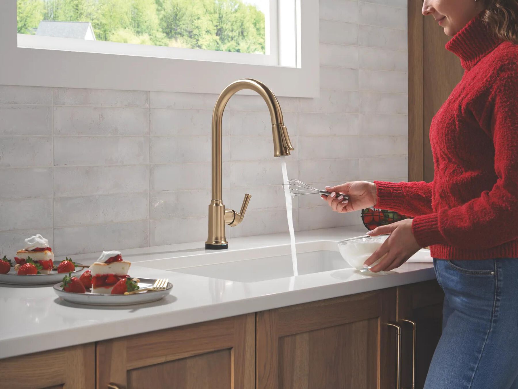 Single Handle Kitchen Pull-Down Faucet With Touchless Technology