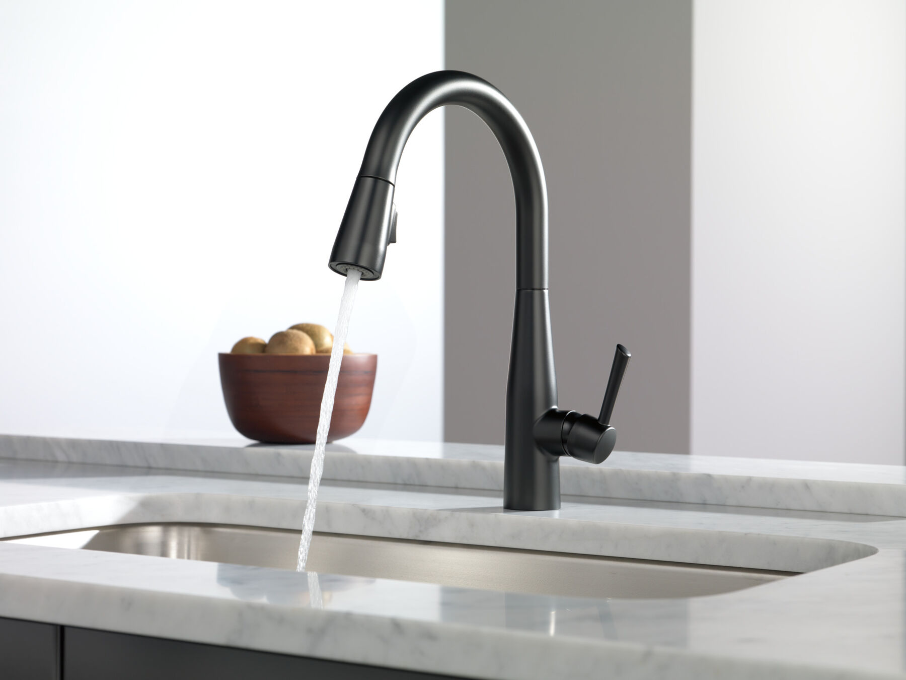 Single Handle Pull-down Kitchen Faucet (Recertified)