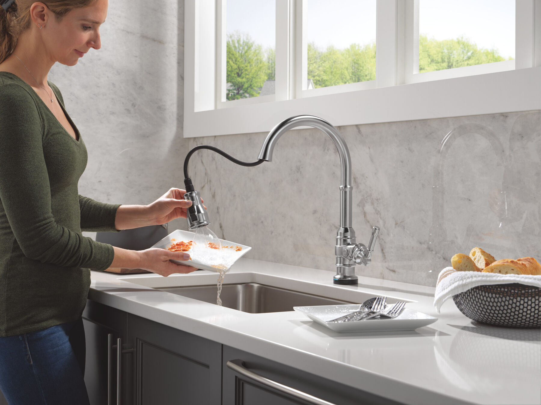 Touch<sub>2</sub>O&reg; Technology Kitchen Faucet with Touchless Technology