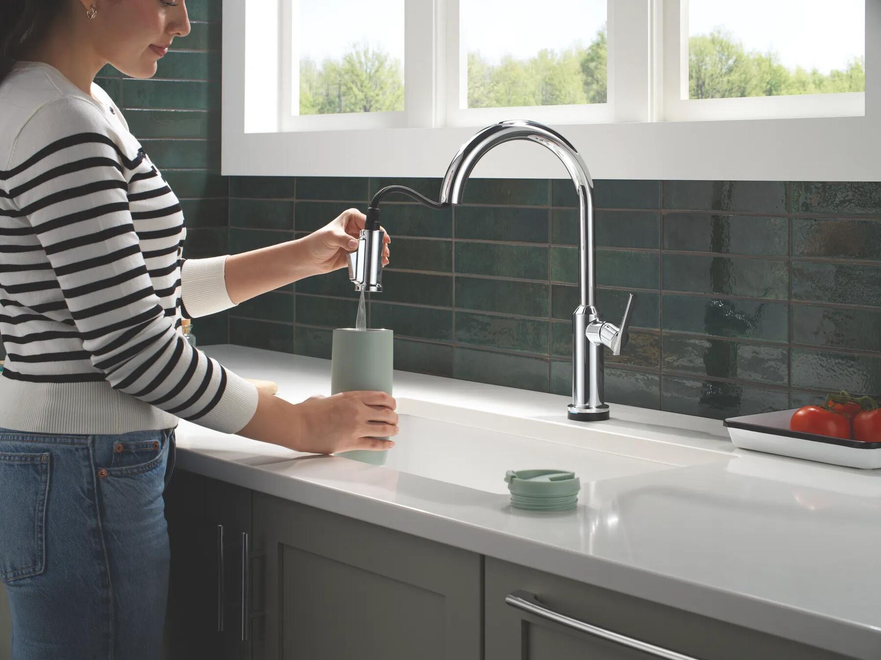 Touch2O&reg; Technology Kitchen Faucet with Touchless Technology