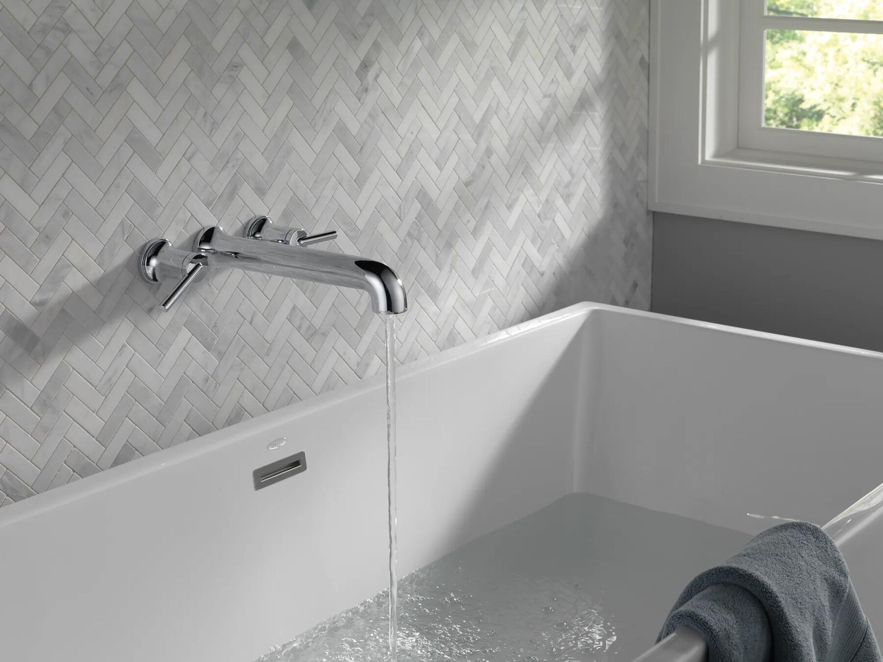 Wall Mounted Tub Filler (Recertified)