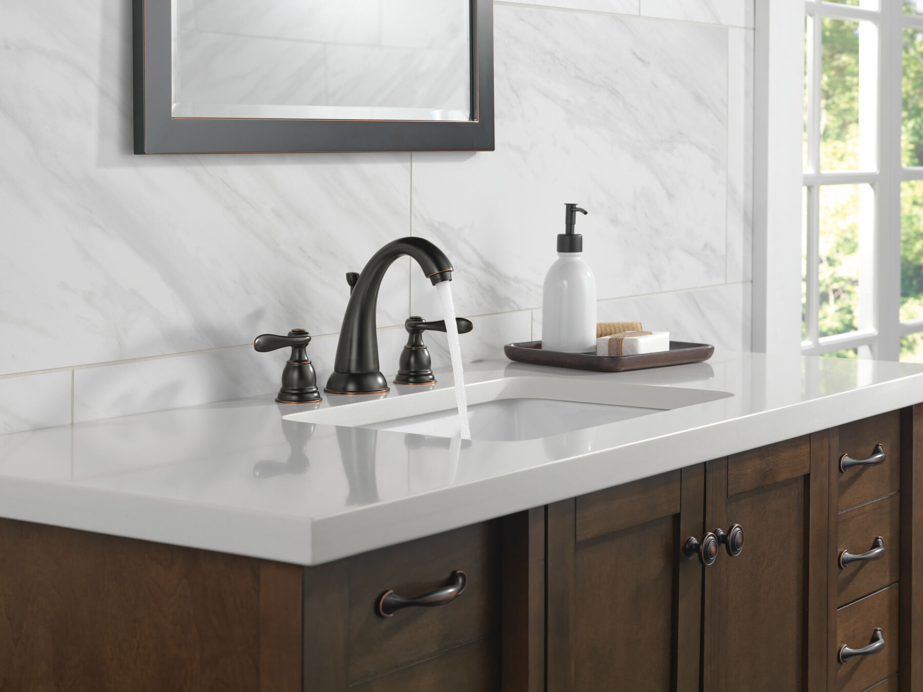 Two Handle Widespread Bathroom Faucet