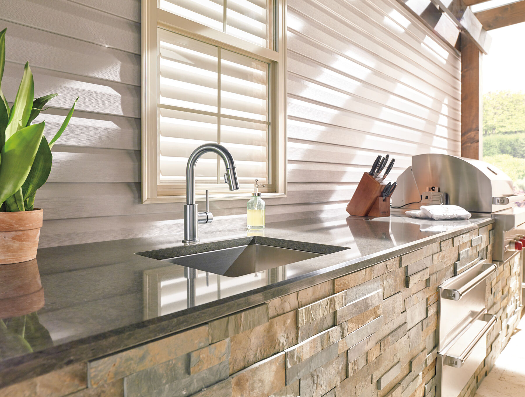 Single Handle Pull-Down Bar / Prep Faucet