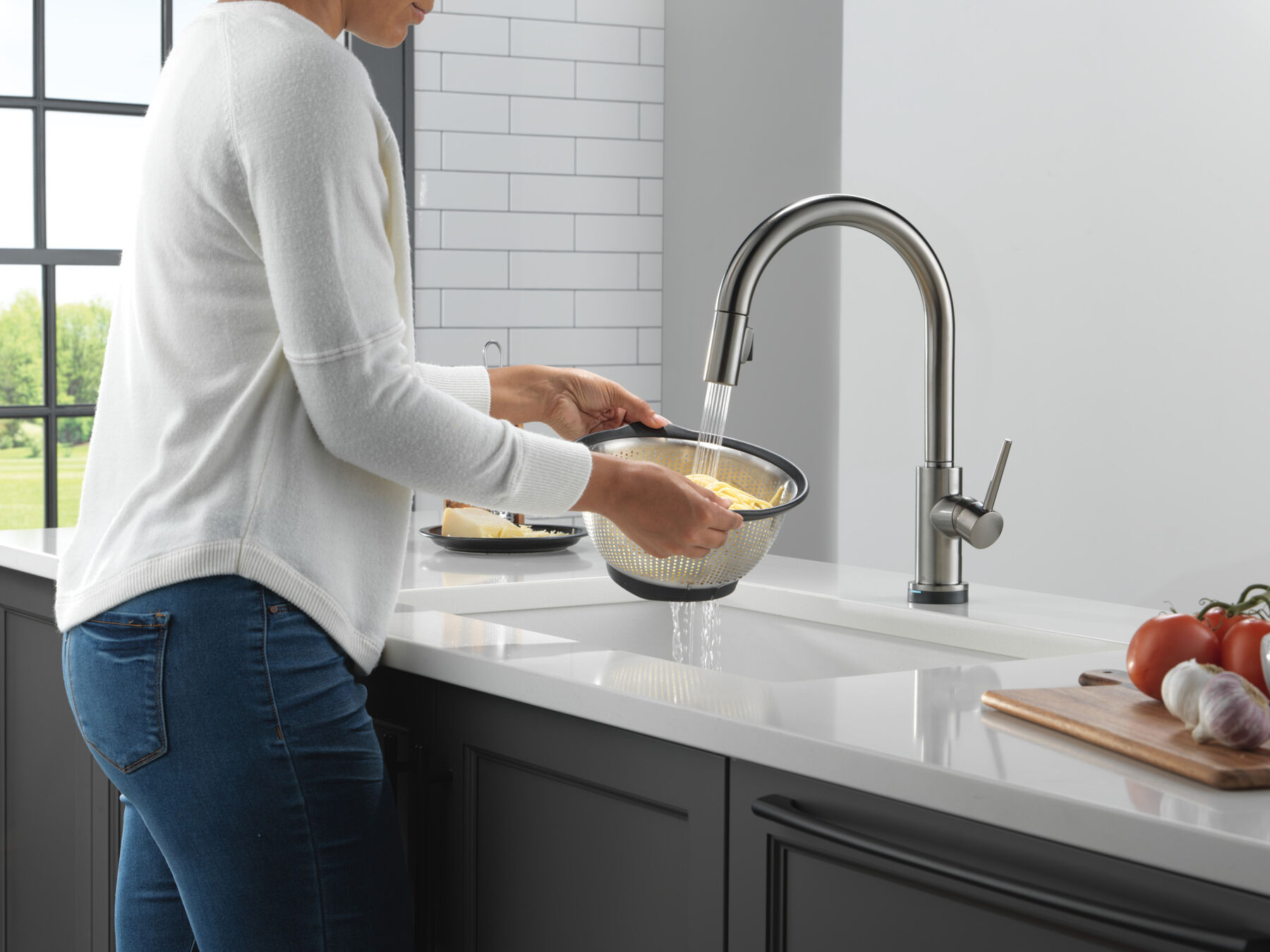 VoiceIQ&reg; Kitchen Faucet with Touch<sub>2</sub>O&reg; Technology with Touchless Technology