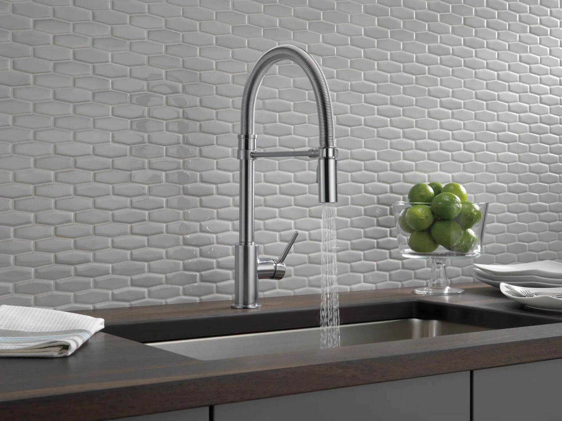 Single-Handle Pull-Down Spring Kitchen Faucet