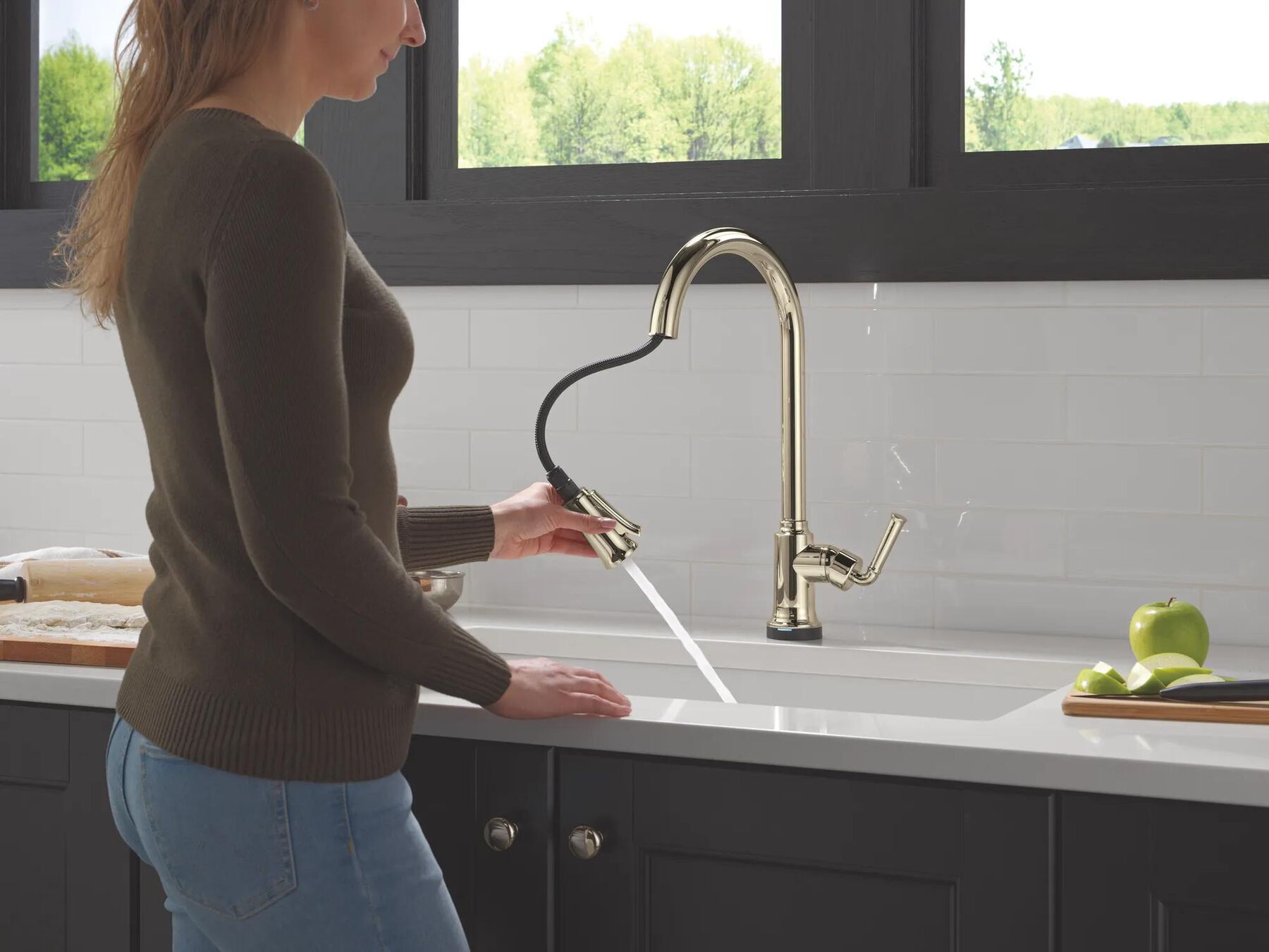 Single Handle Kitchen Pull-Down Faucet With Touchless Technology