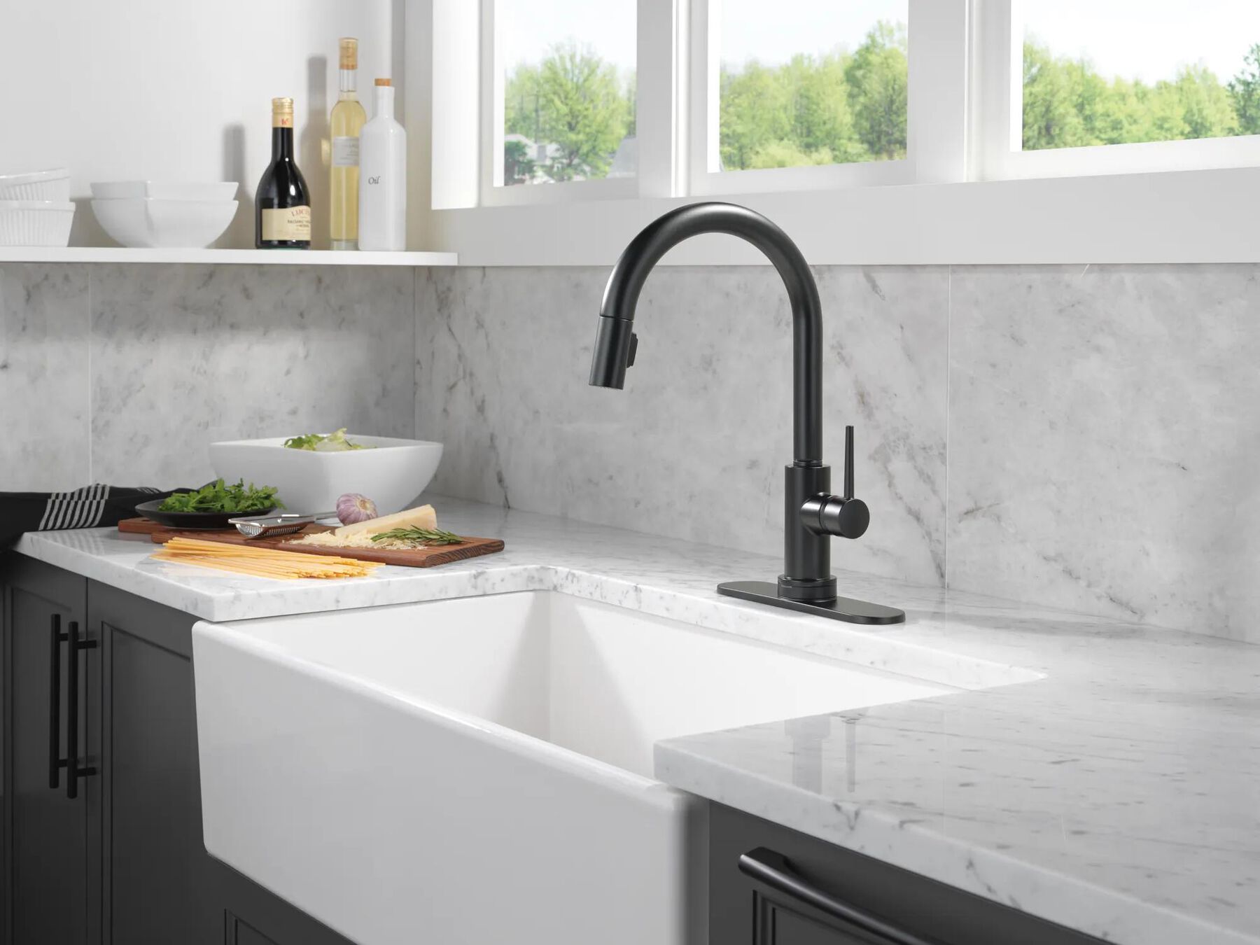 VoiceIQ&reg; Kitchen Faucet with Touch<sub>2</sub>O&reg; Technology with Touchless Technology