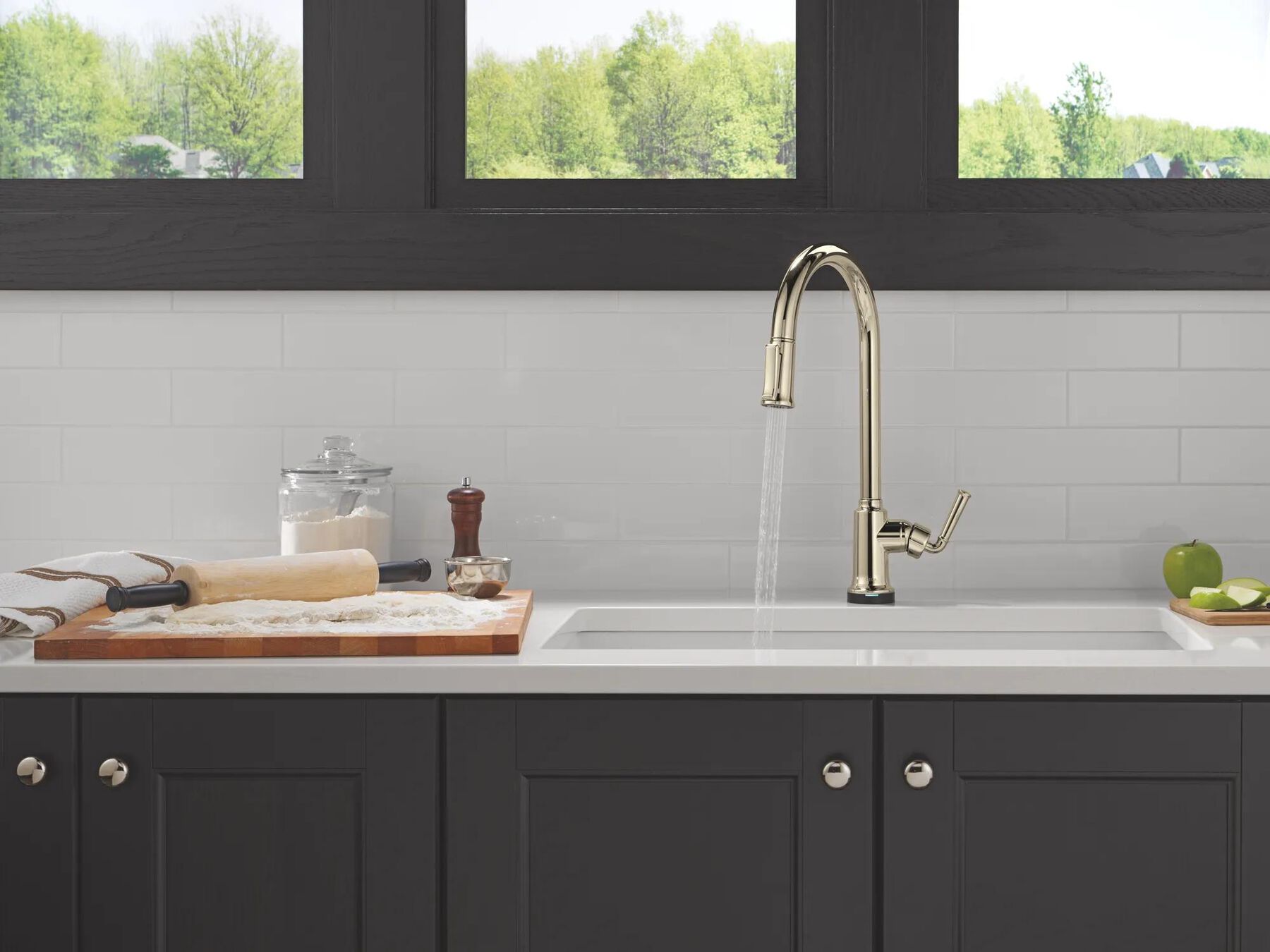 Single Handle Kitchen Pull-Down Faucet With Touchless Technology