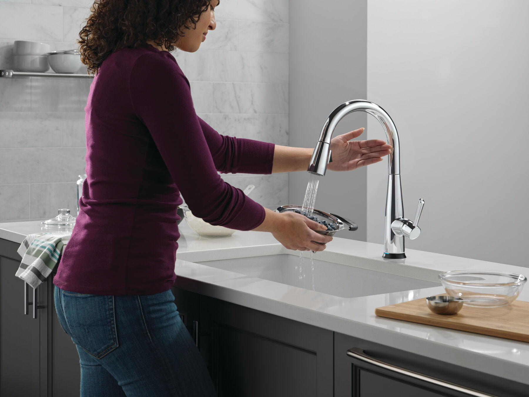 Touch<sub>2</sub>O&reg; Technology Kitchen Faucet with Touchless Technology