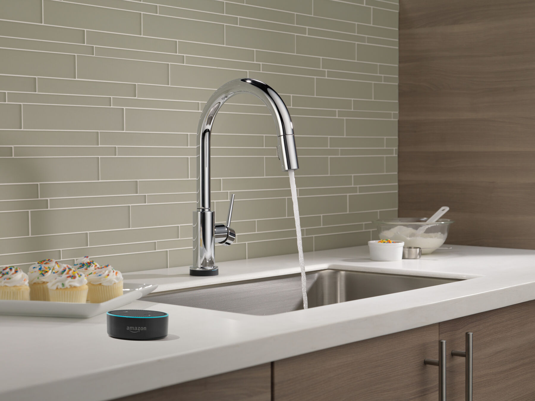 VoiceIQ&reg; Single-Handle Pull-Down Kitchen Faucet with Touch<sub>2</sub>O&reg; Technology (Recertified)