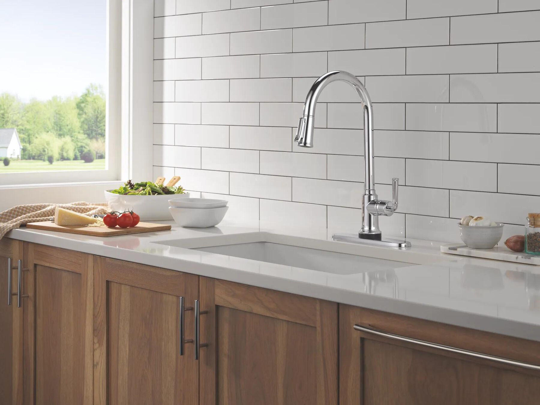 Single Handle Kitchen Pull-Down Faucet With Touchless Technology