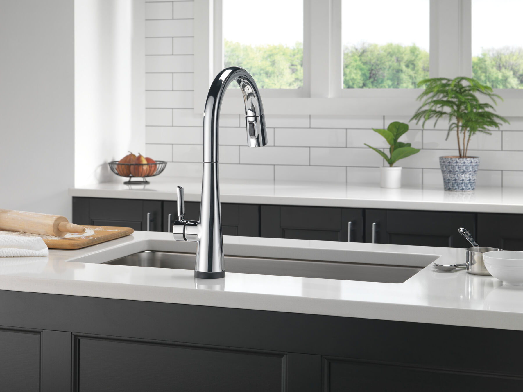 Touch2O Pull-Down Kitchen with Soap D