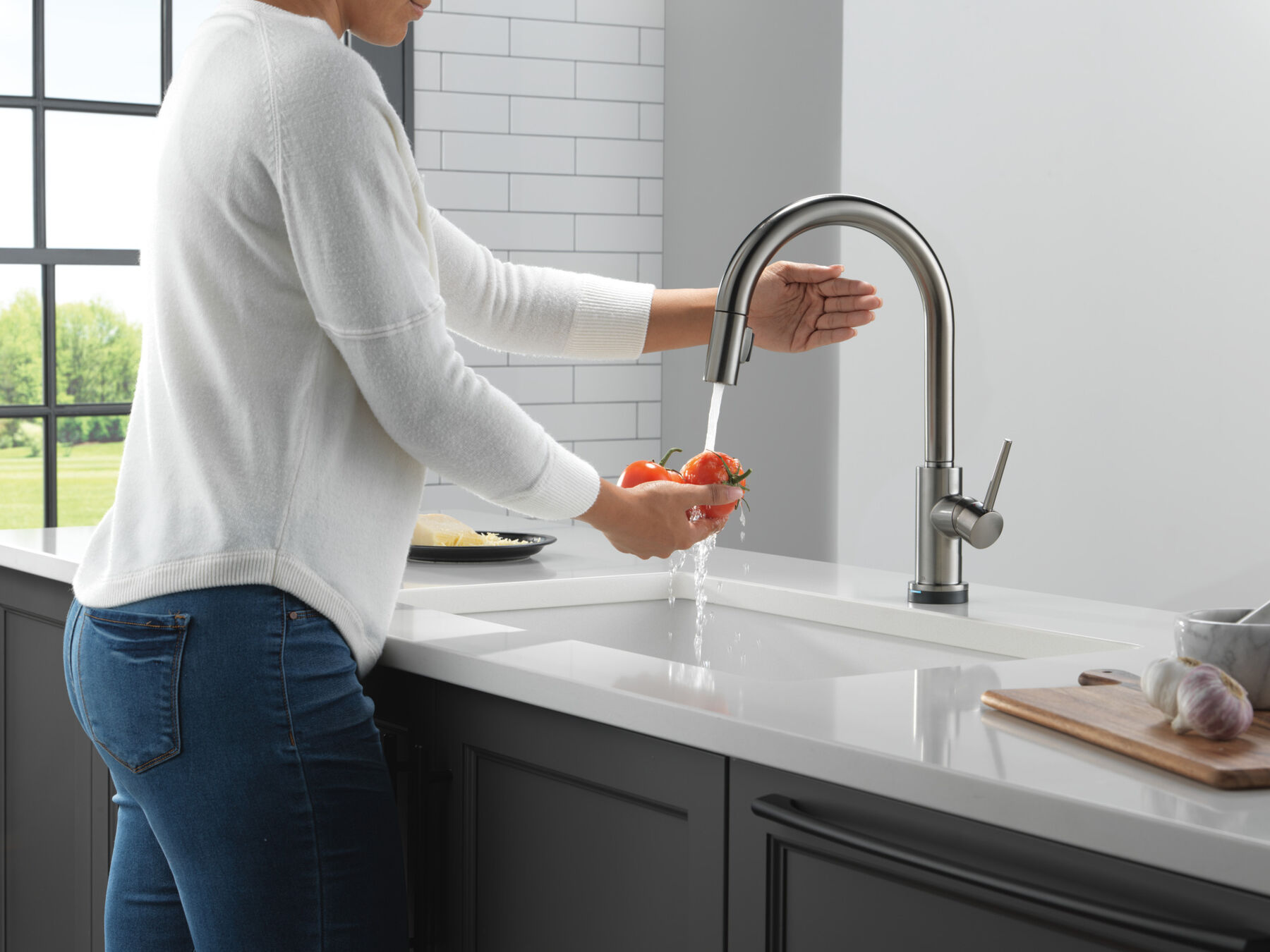 Touch<sub>2</sub>O&reg; Technology Kitchen Faucet with Touchless Technology
