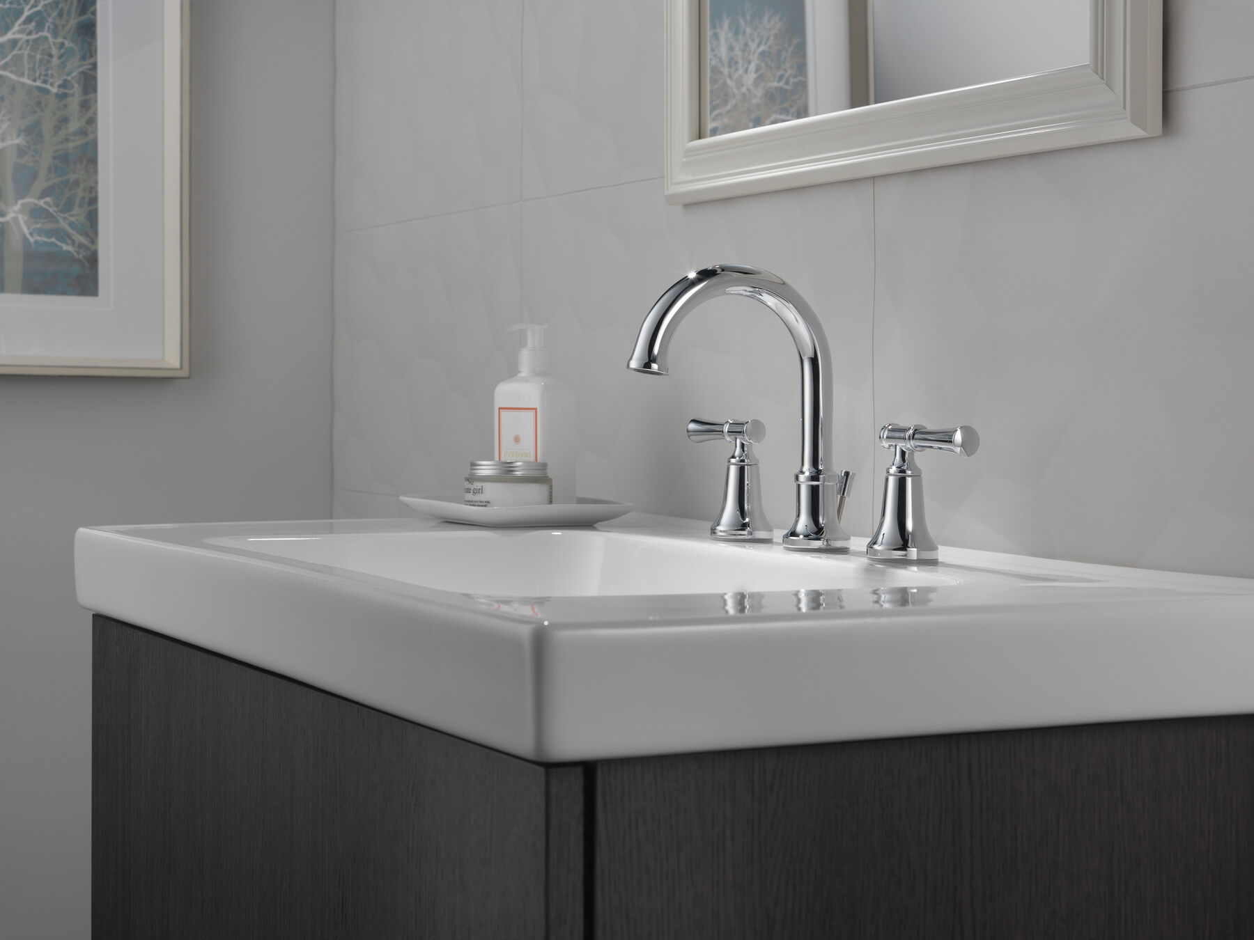 Two Handle Widespread Bathroom Faucet