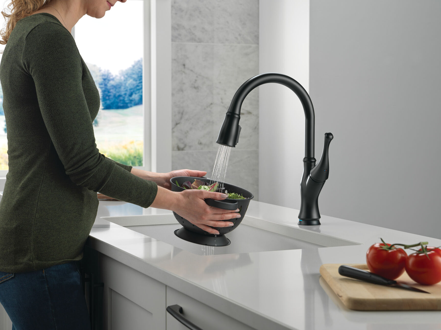 Touch<sub>2</sub>O&reg; Technology Kitchen Faucet with Touchless Technology