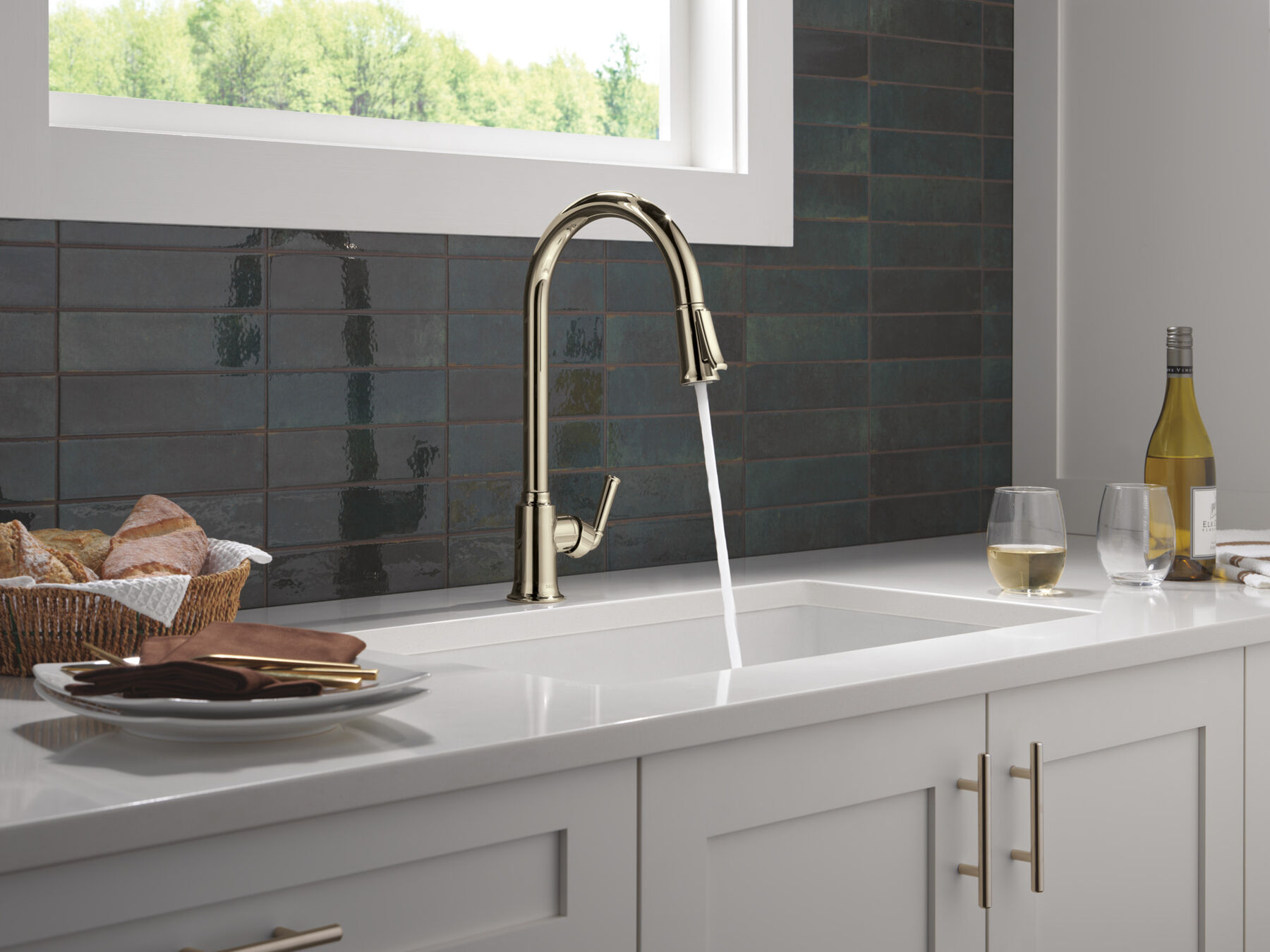 Single Handle Kitchen Pull-Down Faucet