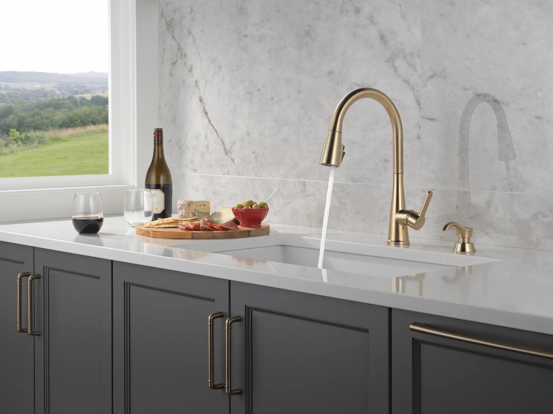 Pull-Down Kitchen Faucet w/Soap (Recertified)