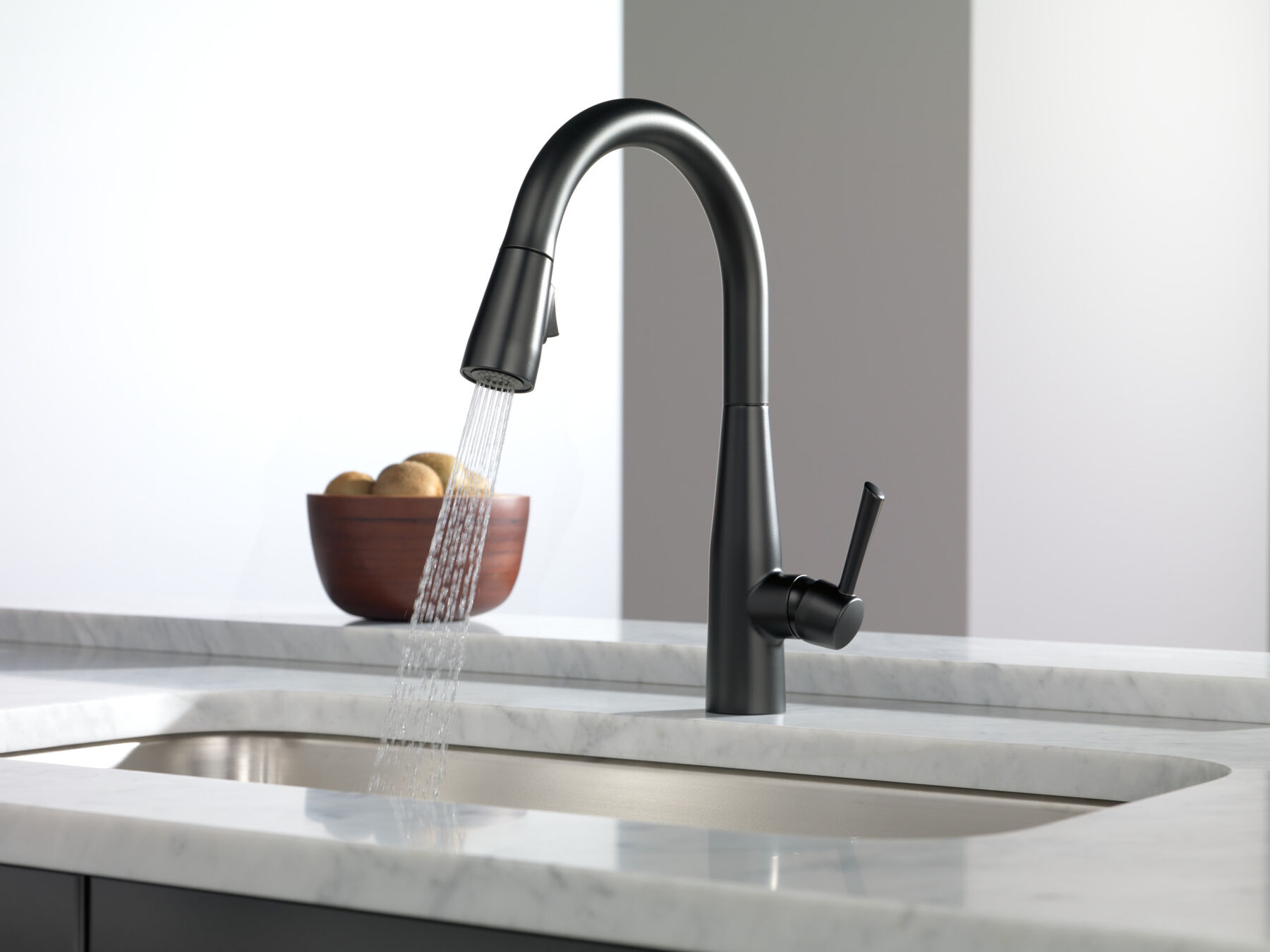 Single Handle Pull-down Kitchen Faucet (Recertified)