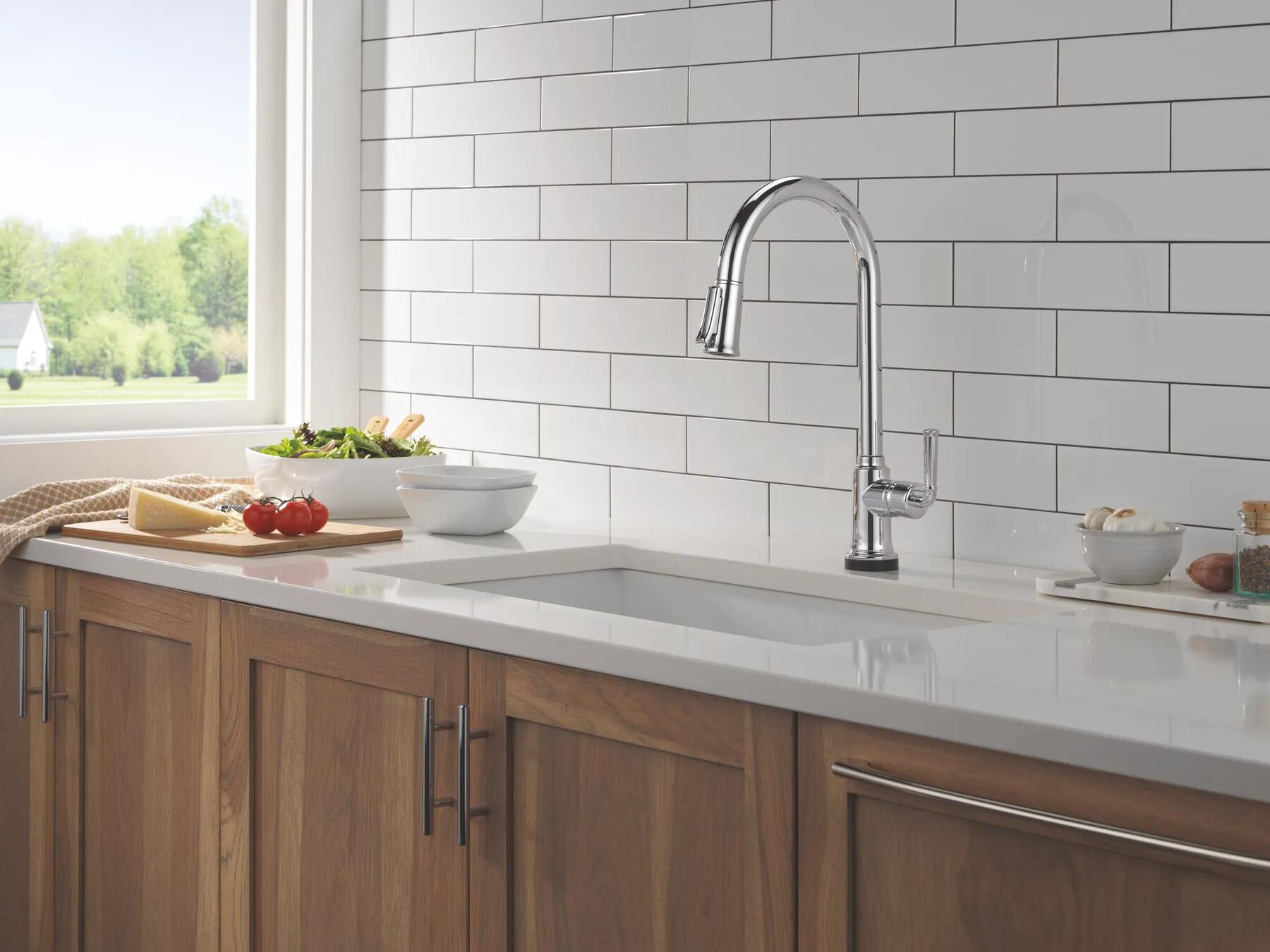 Single Handle Kitchen Pull-Down Faucet With Touchless Technology