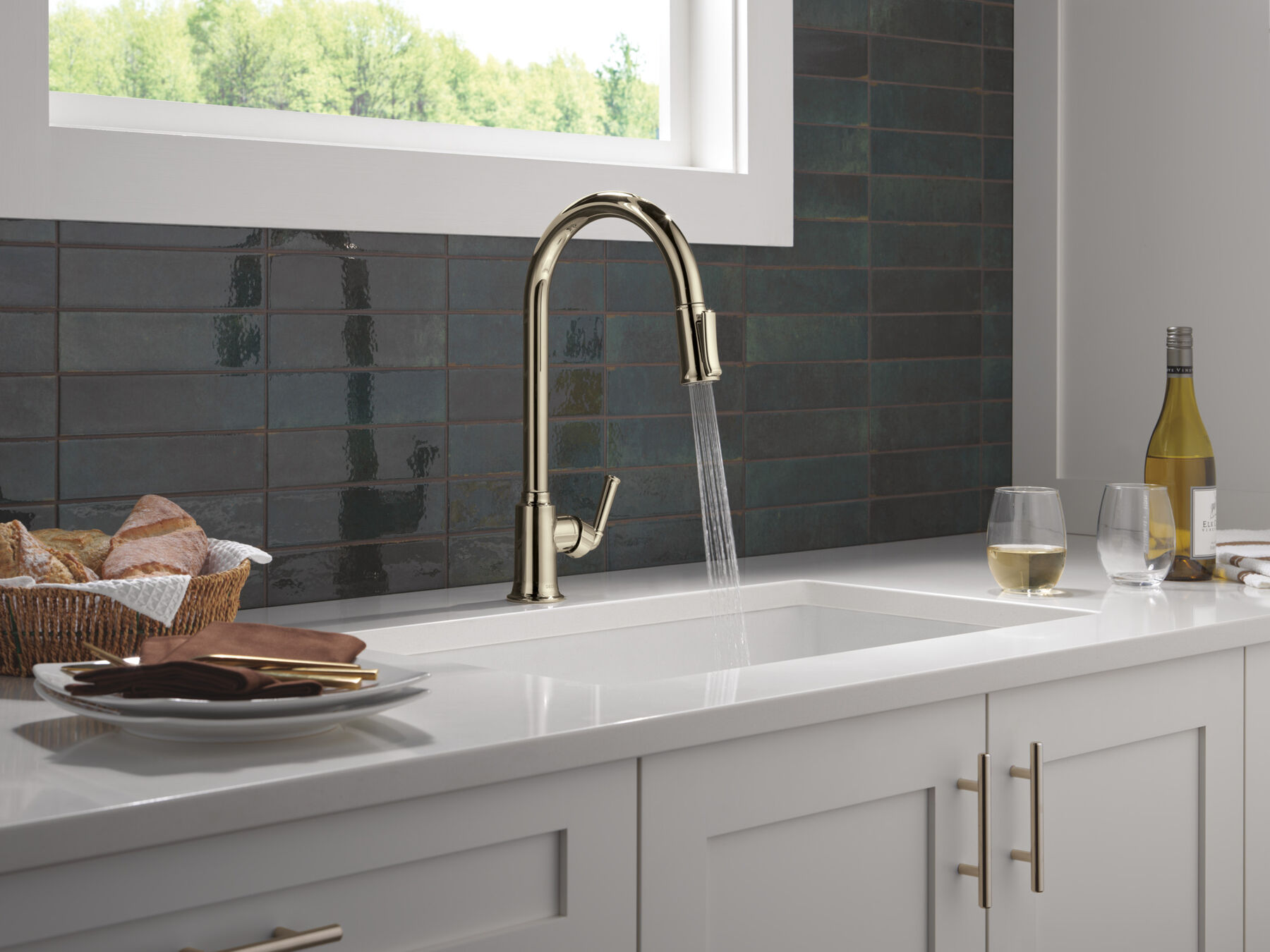 Single Handle Kitchen Pull-Down Faucet