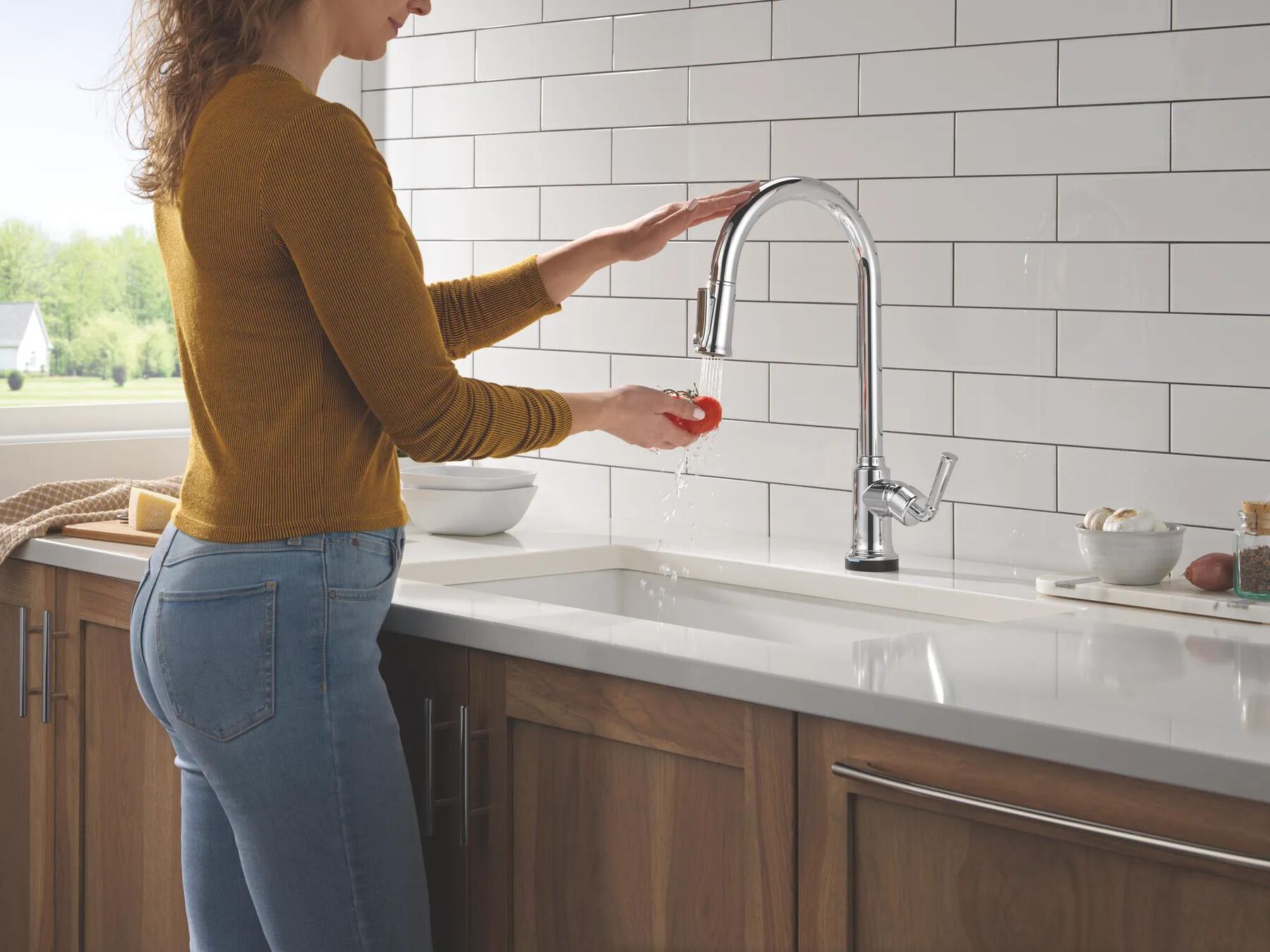 Single Handle Kitchen Pull-Down Faucet With Touchless Technology