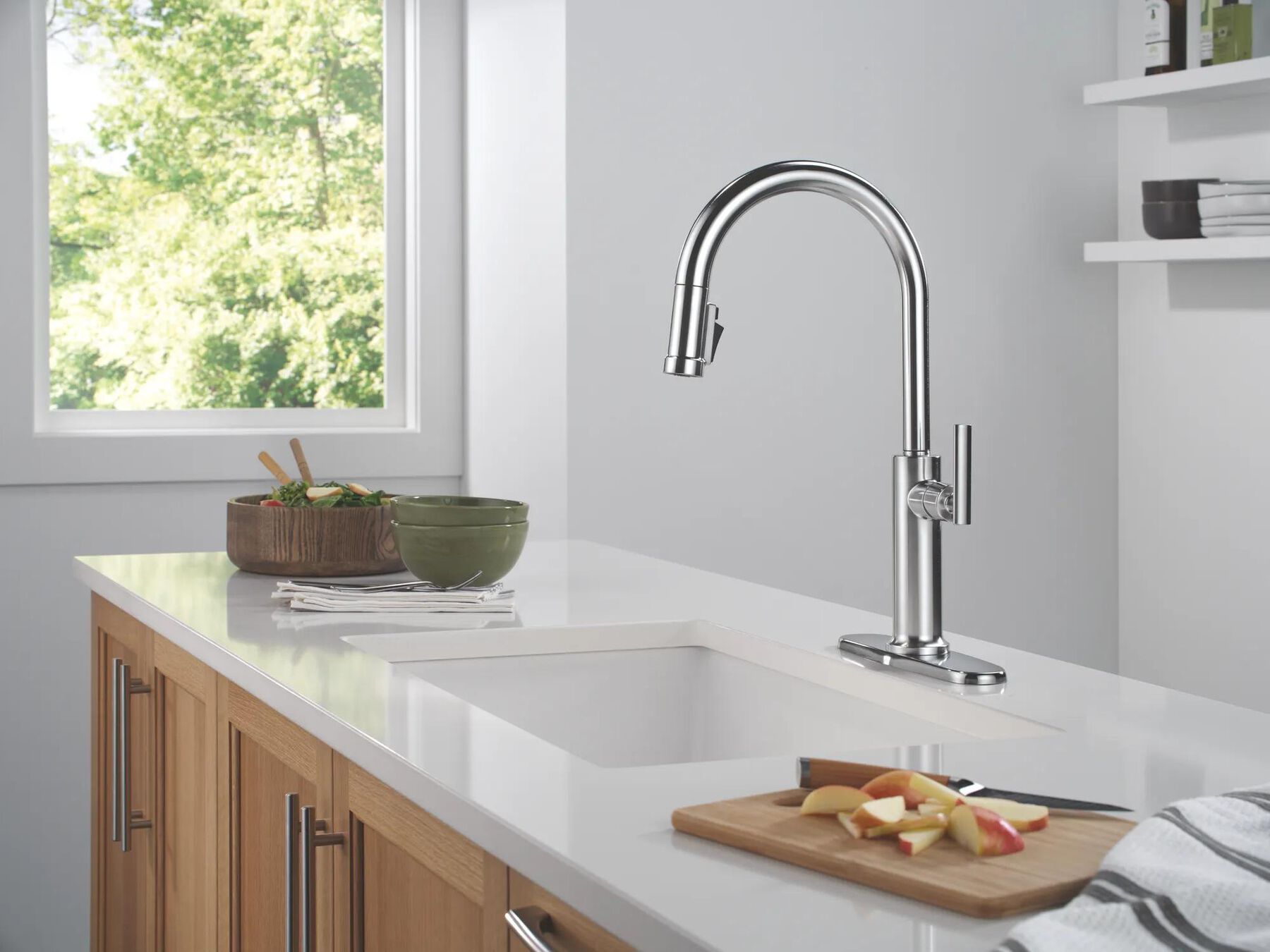 Single Handle Pull-Down Kitchen Faucet