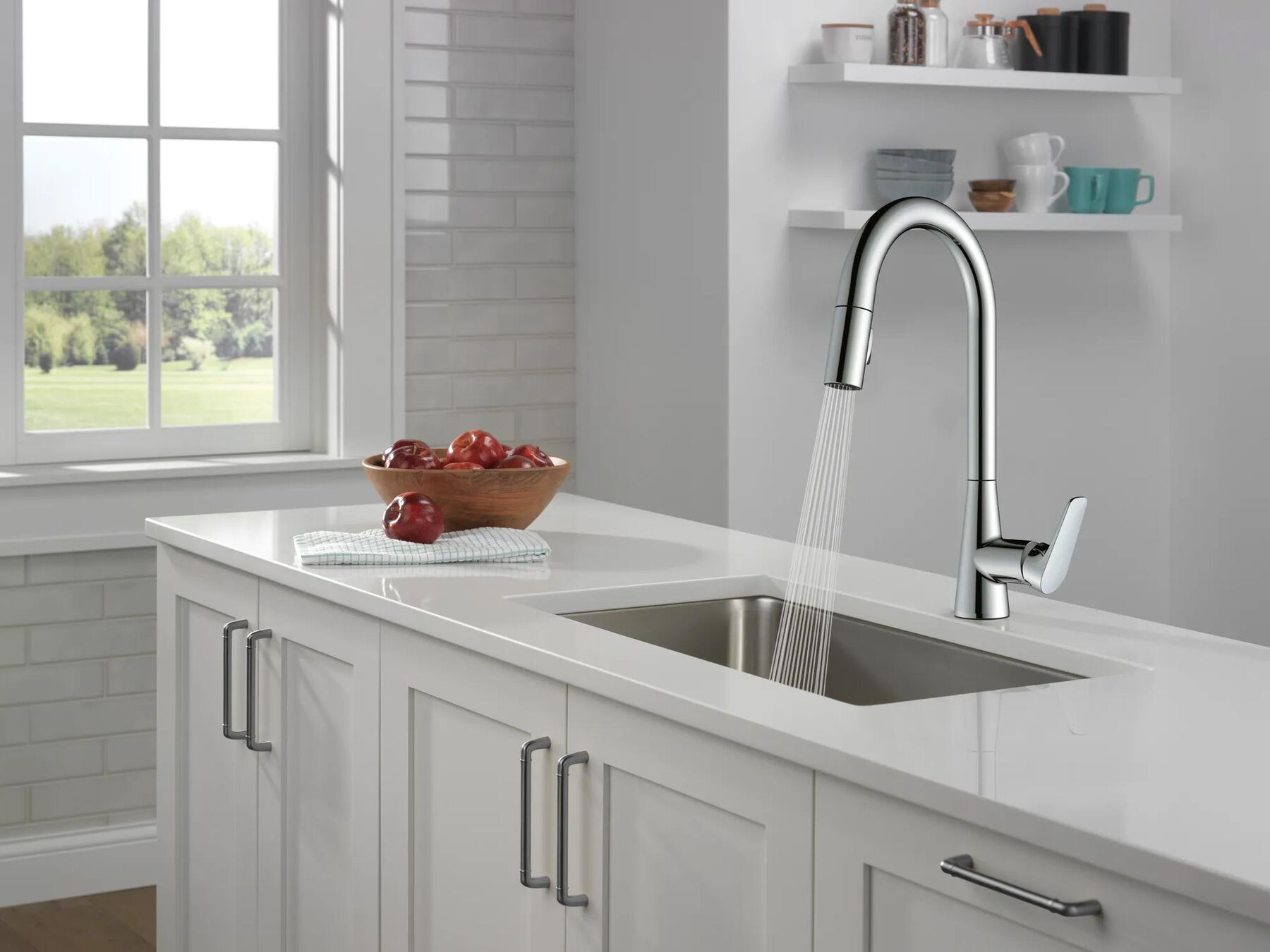 Single Handle Pull-Down Kitchen Faucet