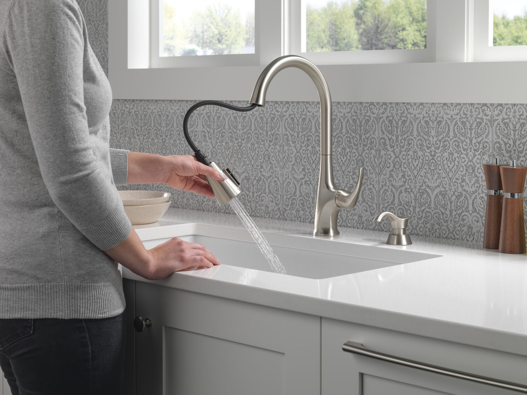 Pull-Down Kitchen Faucet w/Soap Disp (Recertified)
