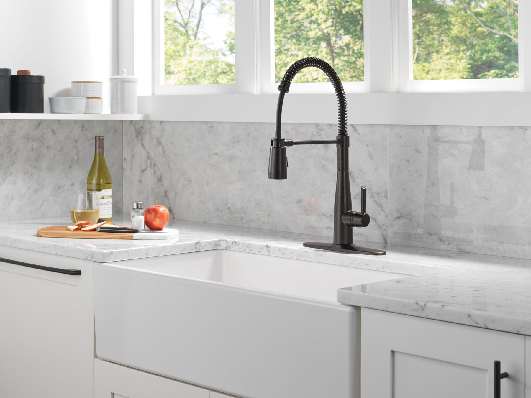 Single-Handle Pull-Down Spring Kitchen Faucet