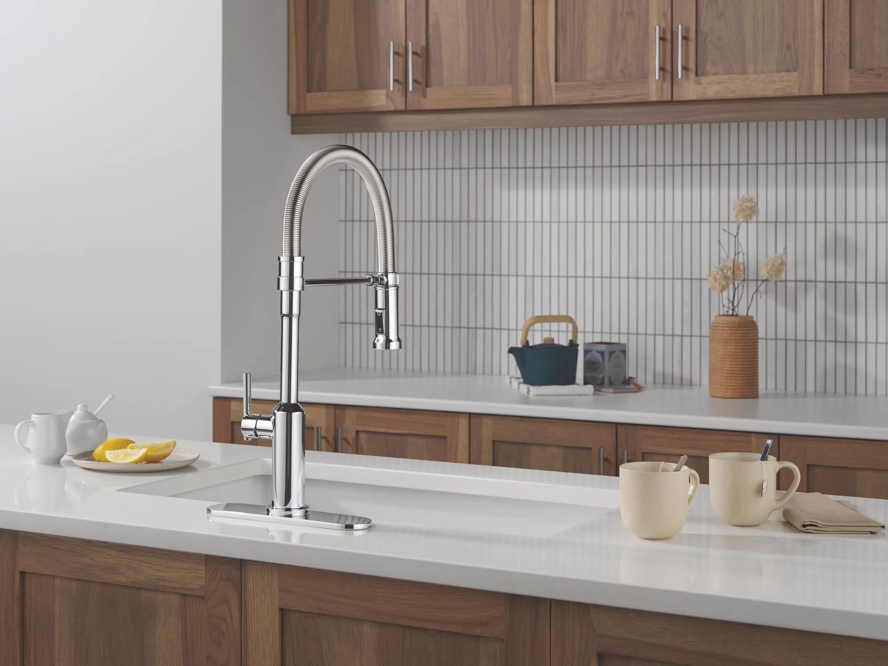 Single Handle Pull-Down Kitchen Faucet With Spring Spout