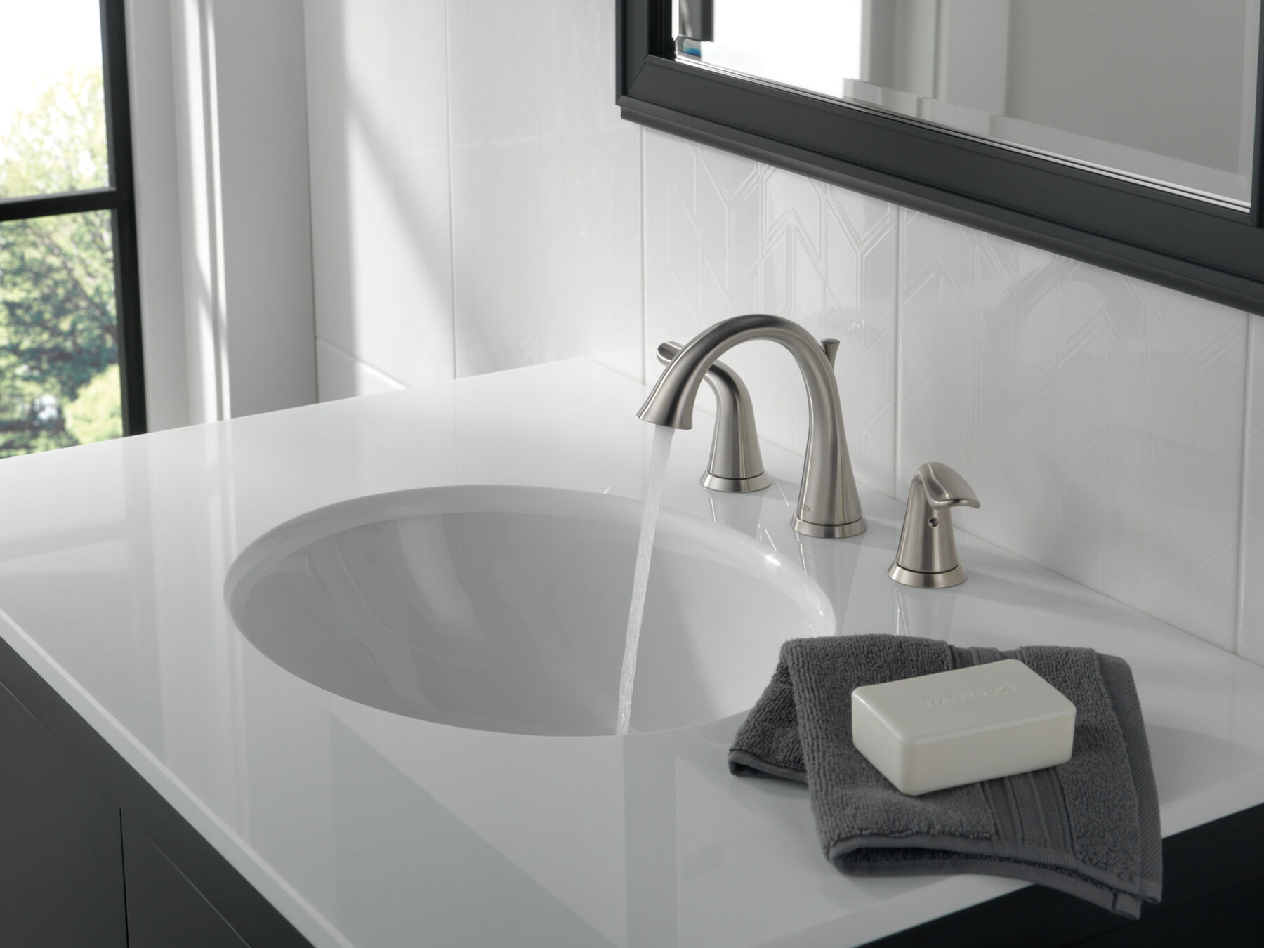 Two Handle Widespread Bathroom Faucet (Recertified)