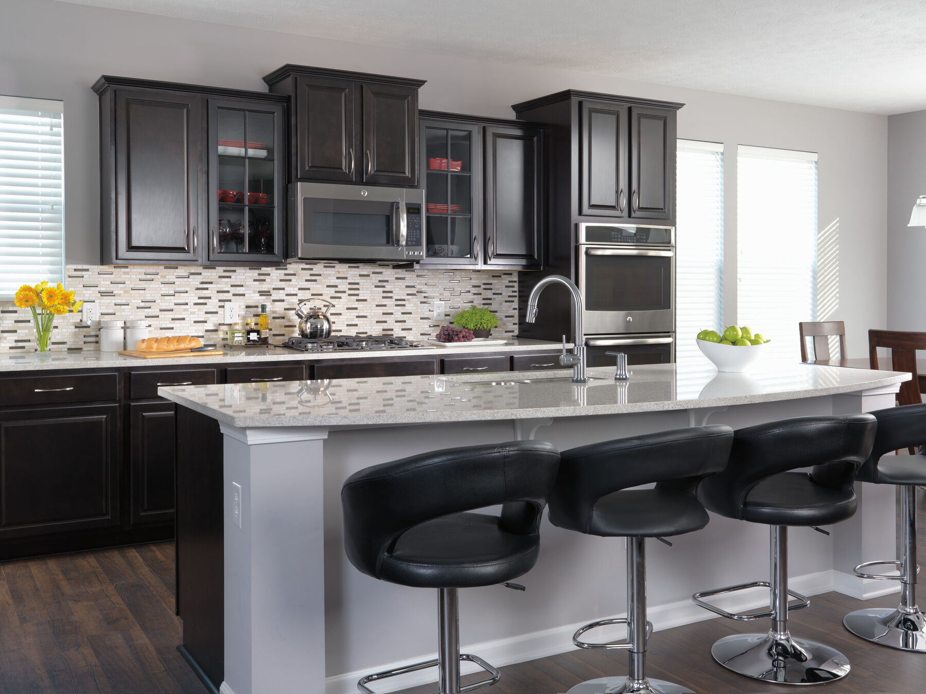 Single Handle Pull-Down Kitchen Faucet