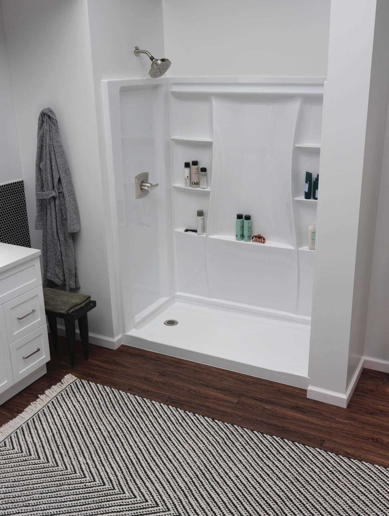 60"x32" Classic 500 Shower Wall