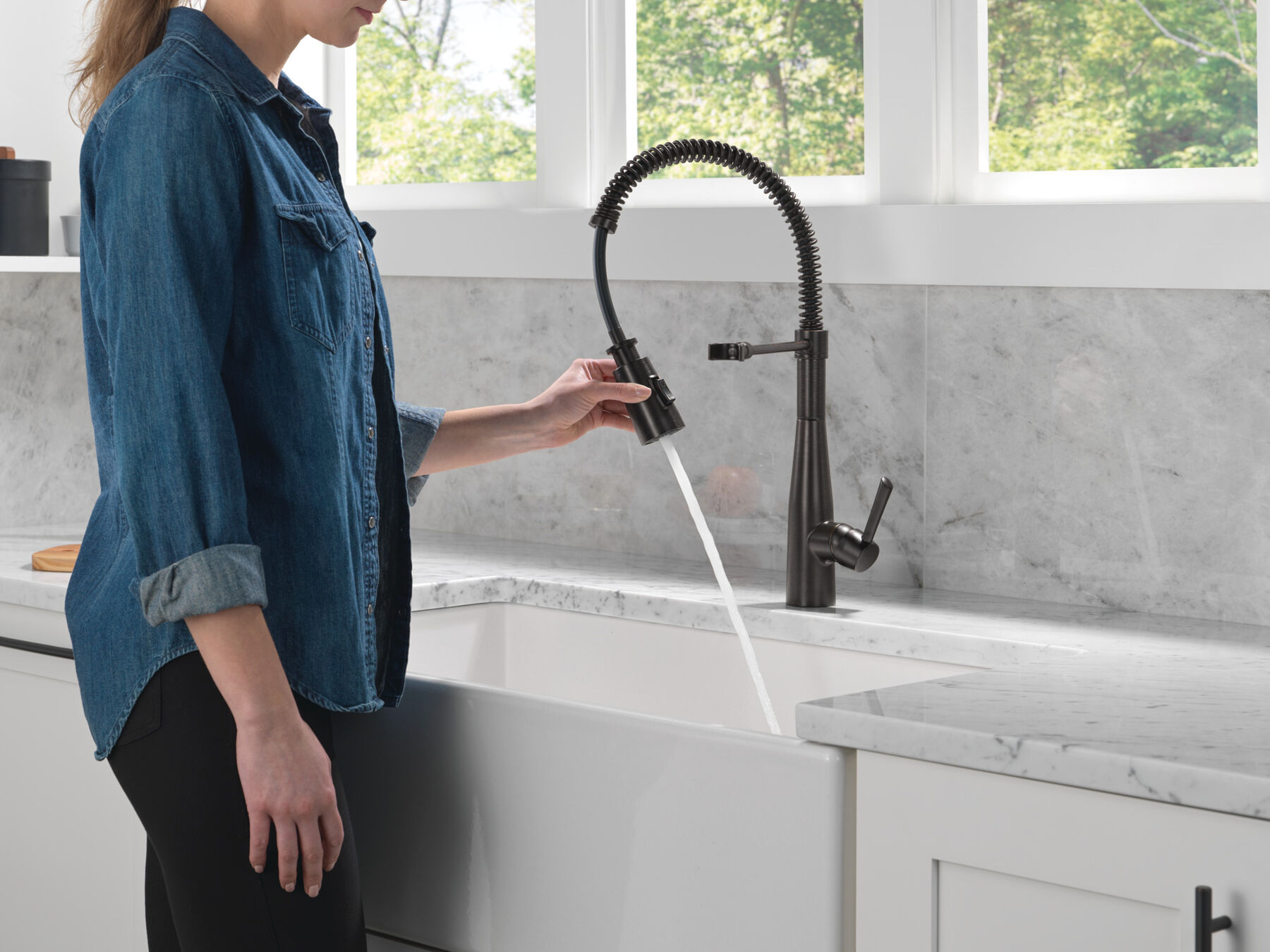 Single-Handle Pull-Down Spring Kitchen Faucet
