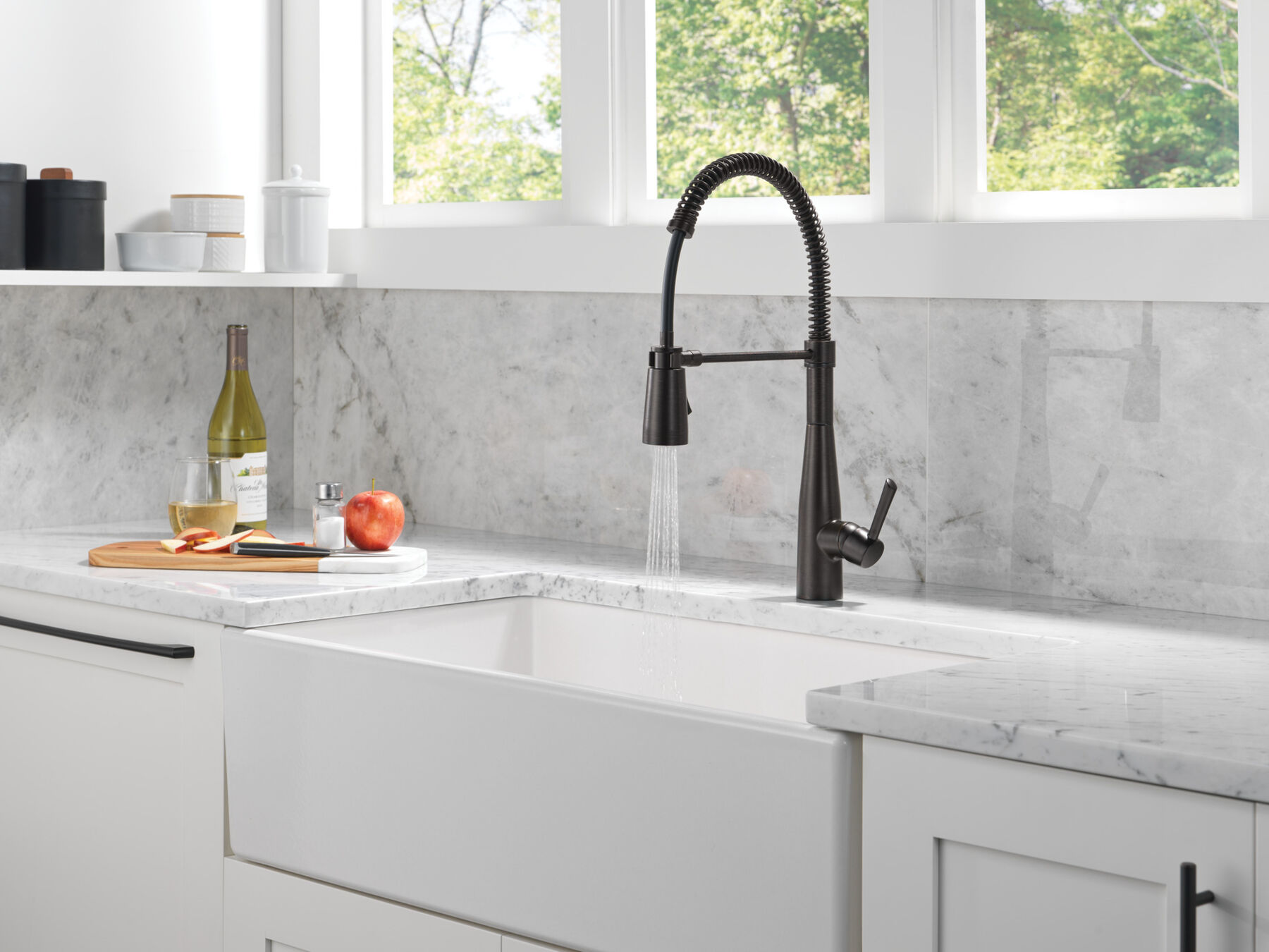 Single-Handle Pull-Down Spring Kitchen Faucet