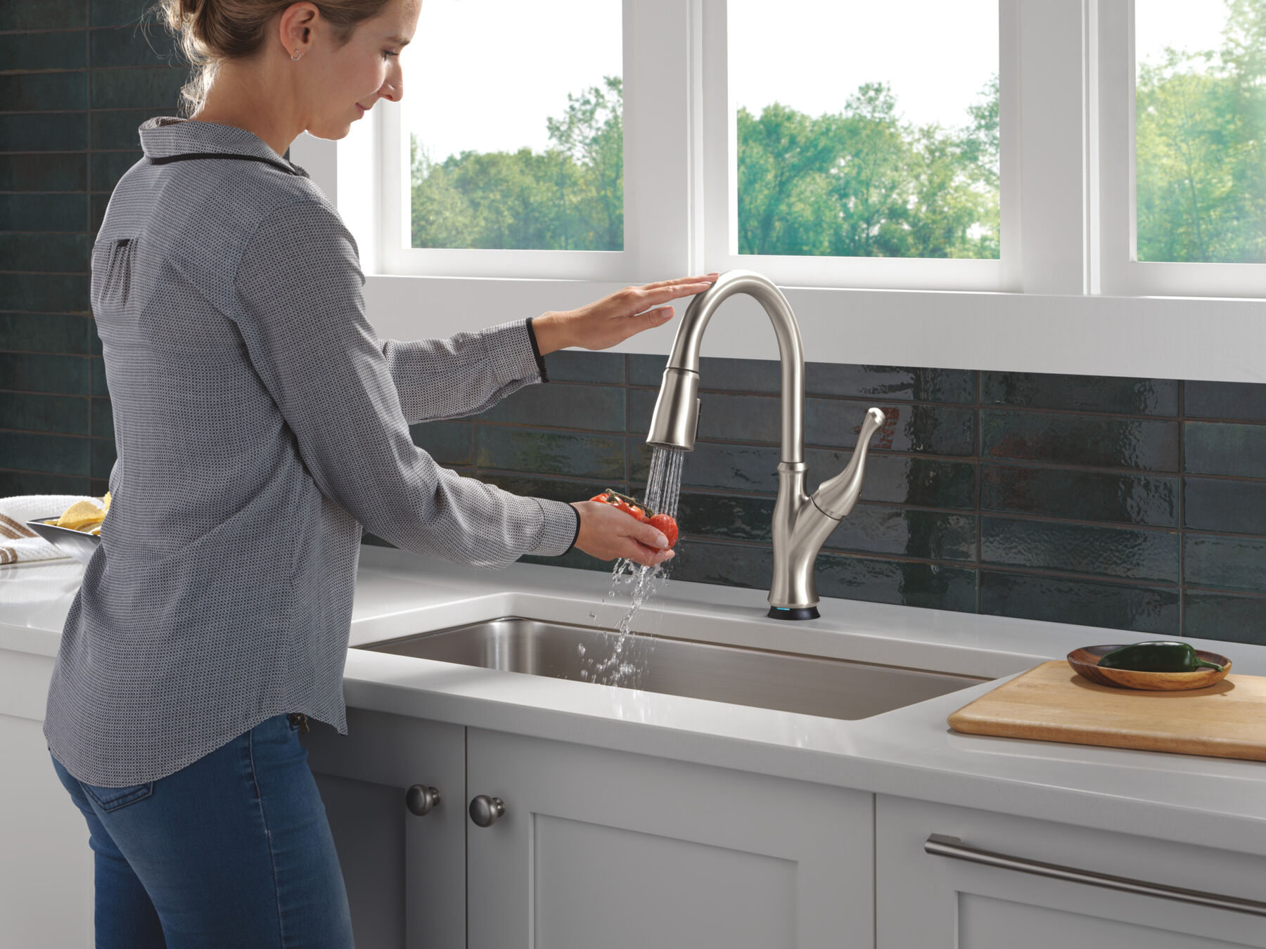 Touch<sub>2</sub>O&reg; Technology Kitchen Faucet with Touchless Technology
