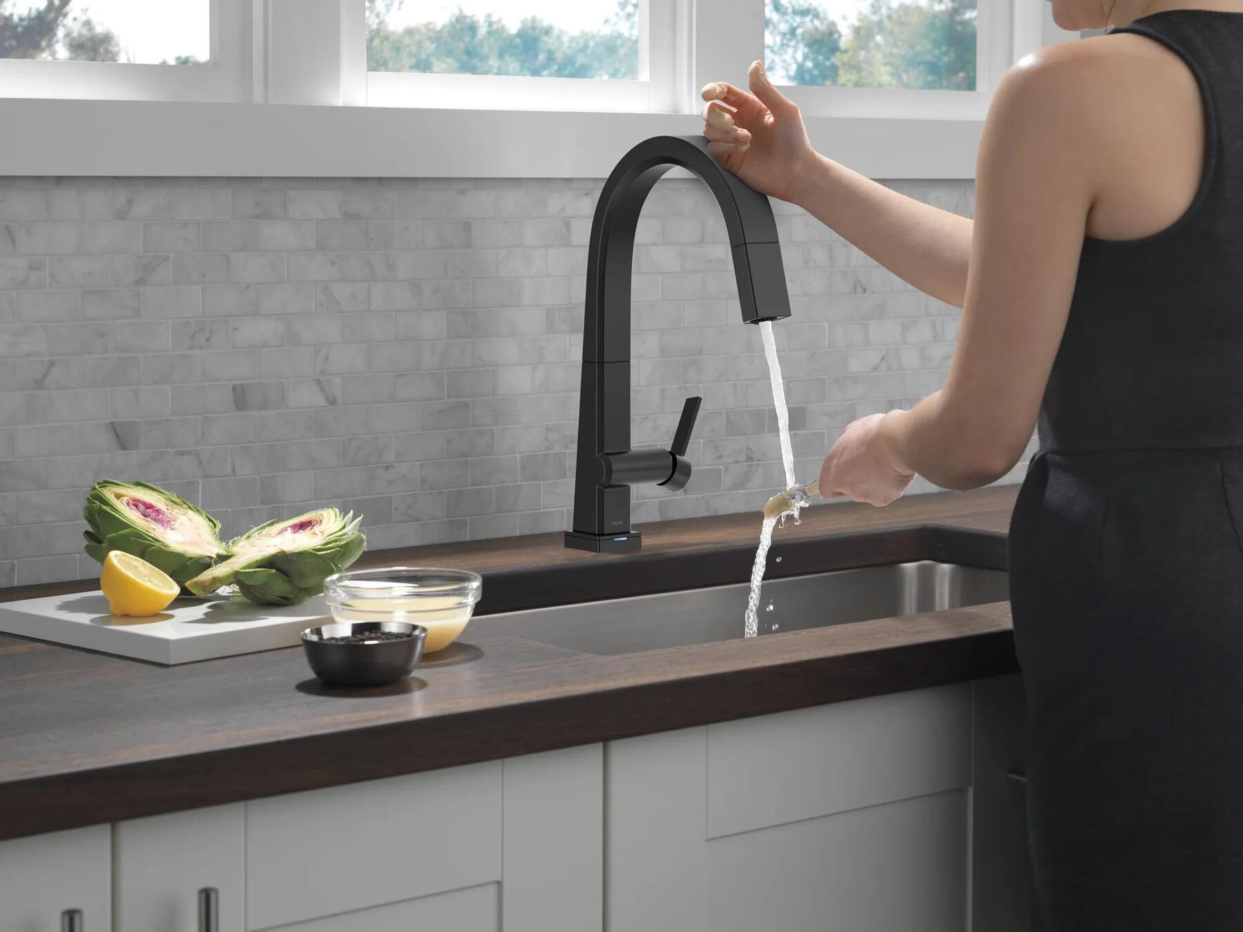 Single Handle Pull-Down Kitchen Faucet With Touch<sub>2</sub>O&reg; Technology Technology