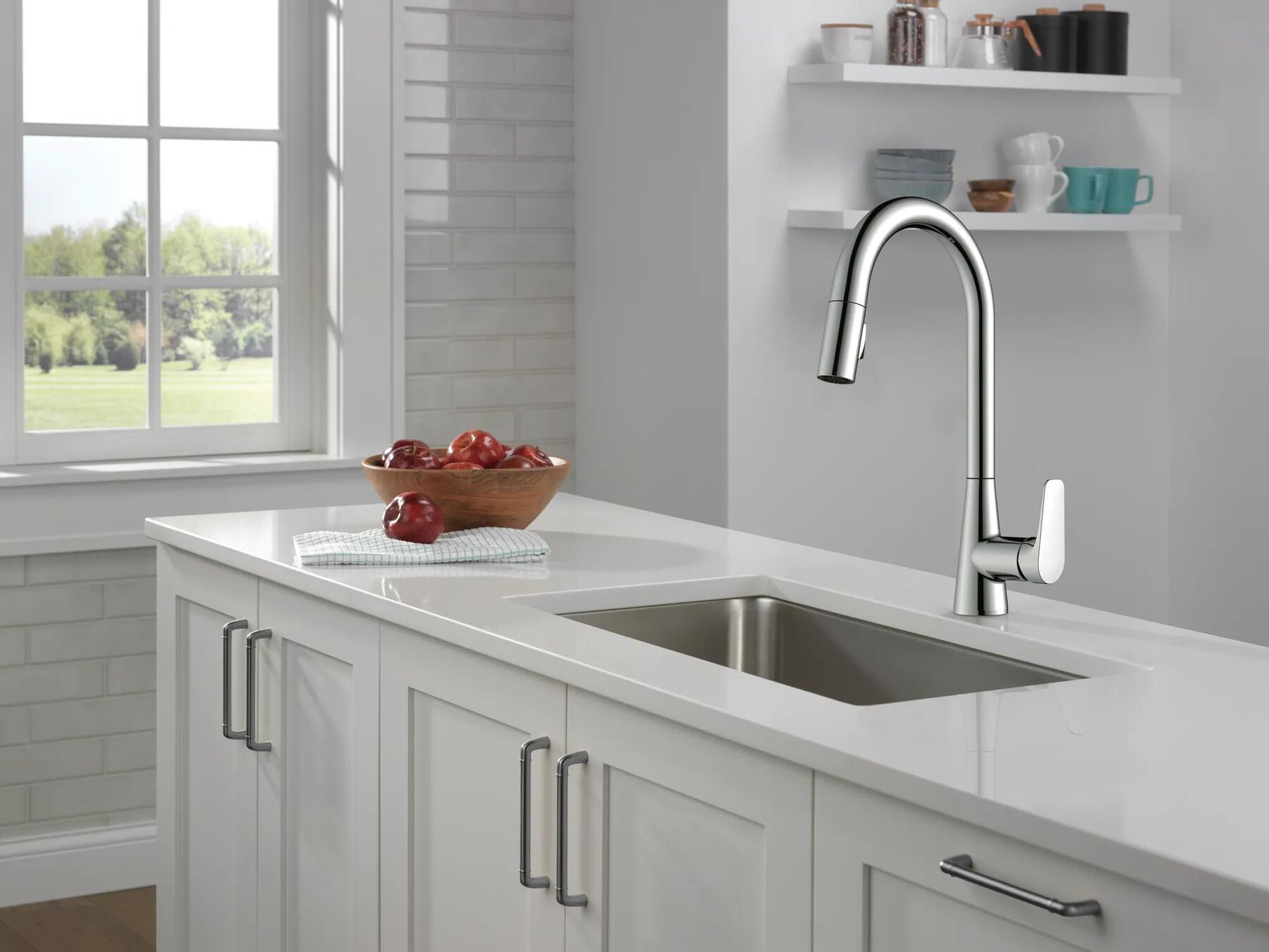 Single Handle Pull-Down Kitchen Faucet