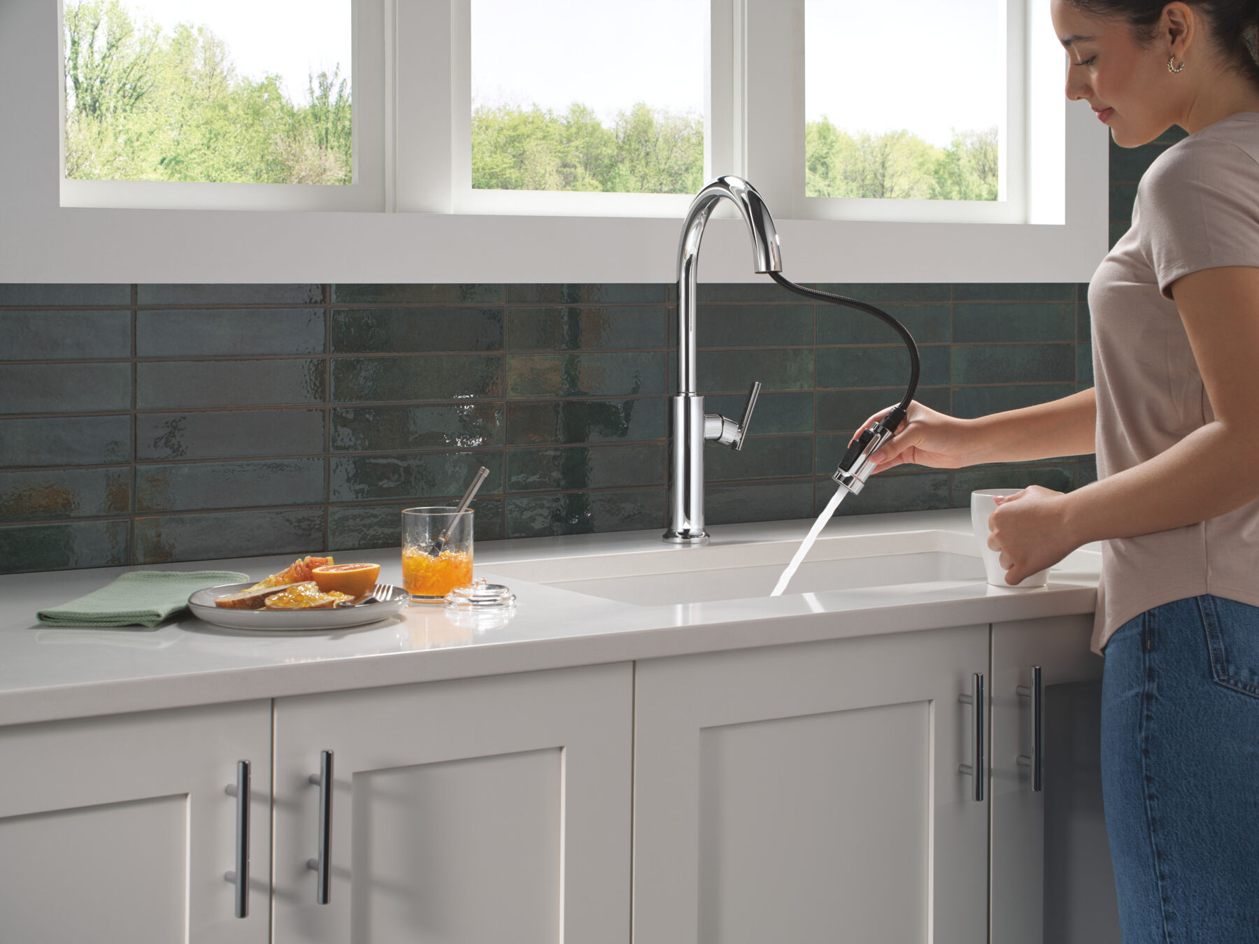 Single Handle Pull-Down Kitchen Faucet