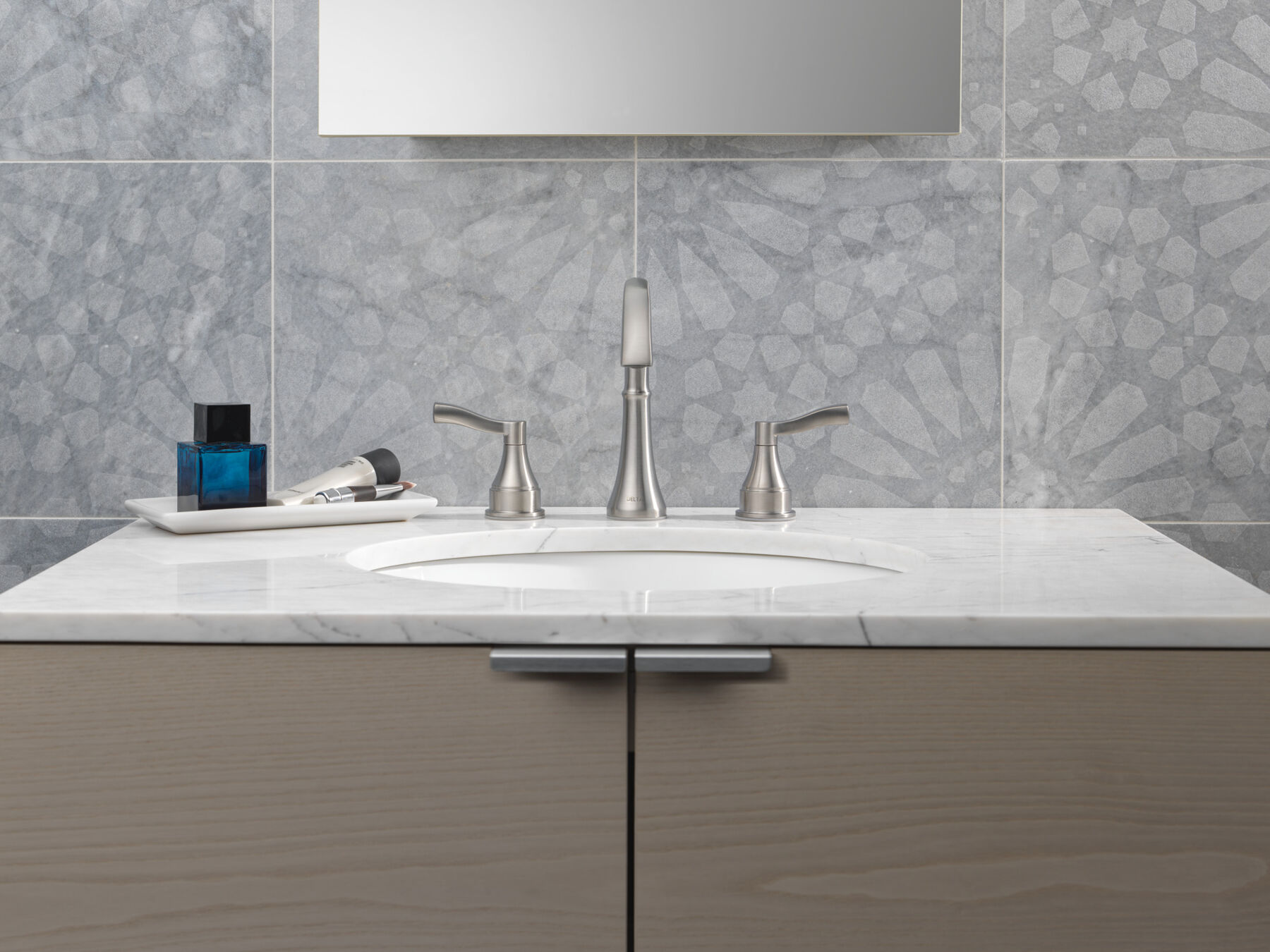 Two Handle Widespread Bathroom Faucet