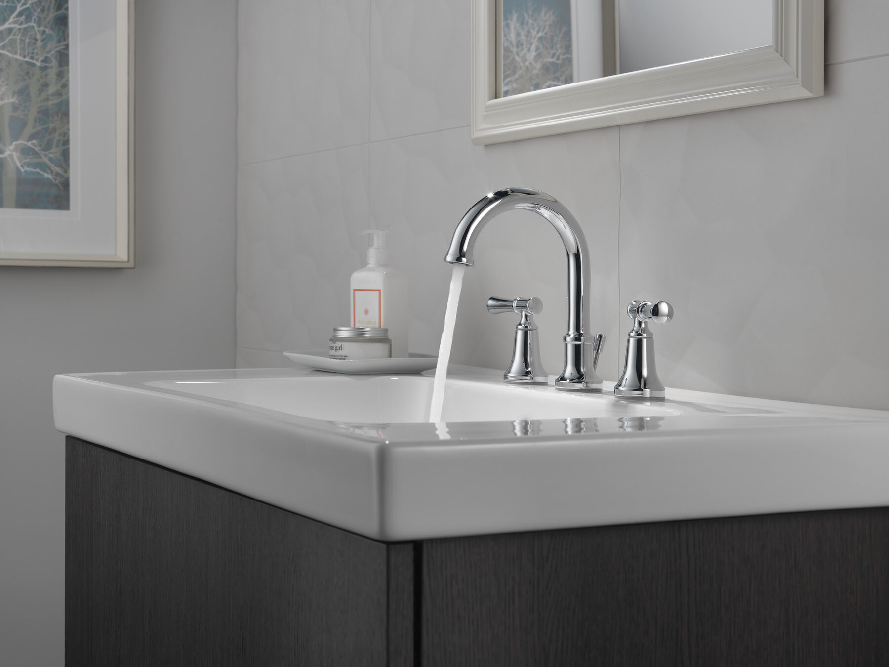 Two Handle Widespread Bathroom Faucet
